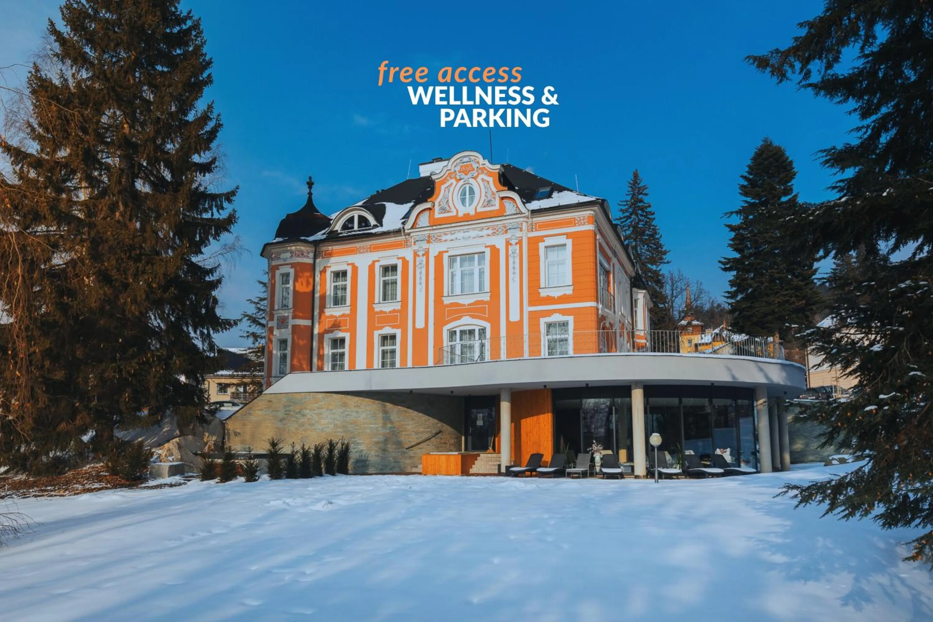 Facade/entrance in Wellness & Spa hotel Villa Regenhart