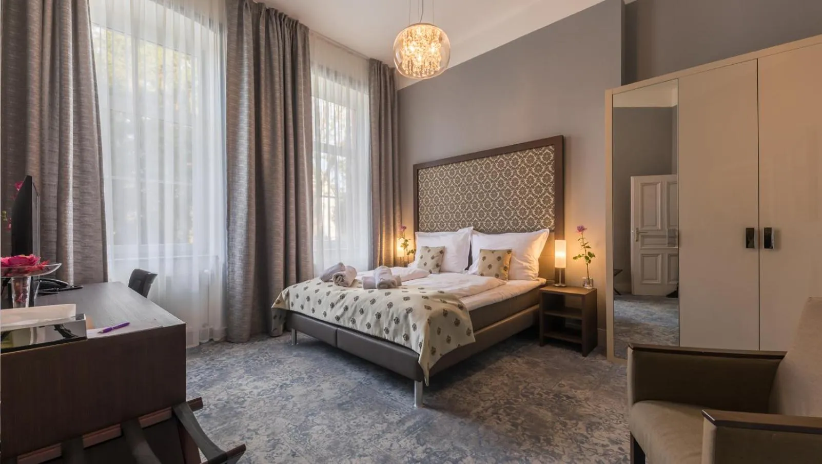 Bed in Wellness & Spa hotel Villa Regenhart