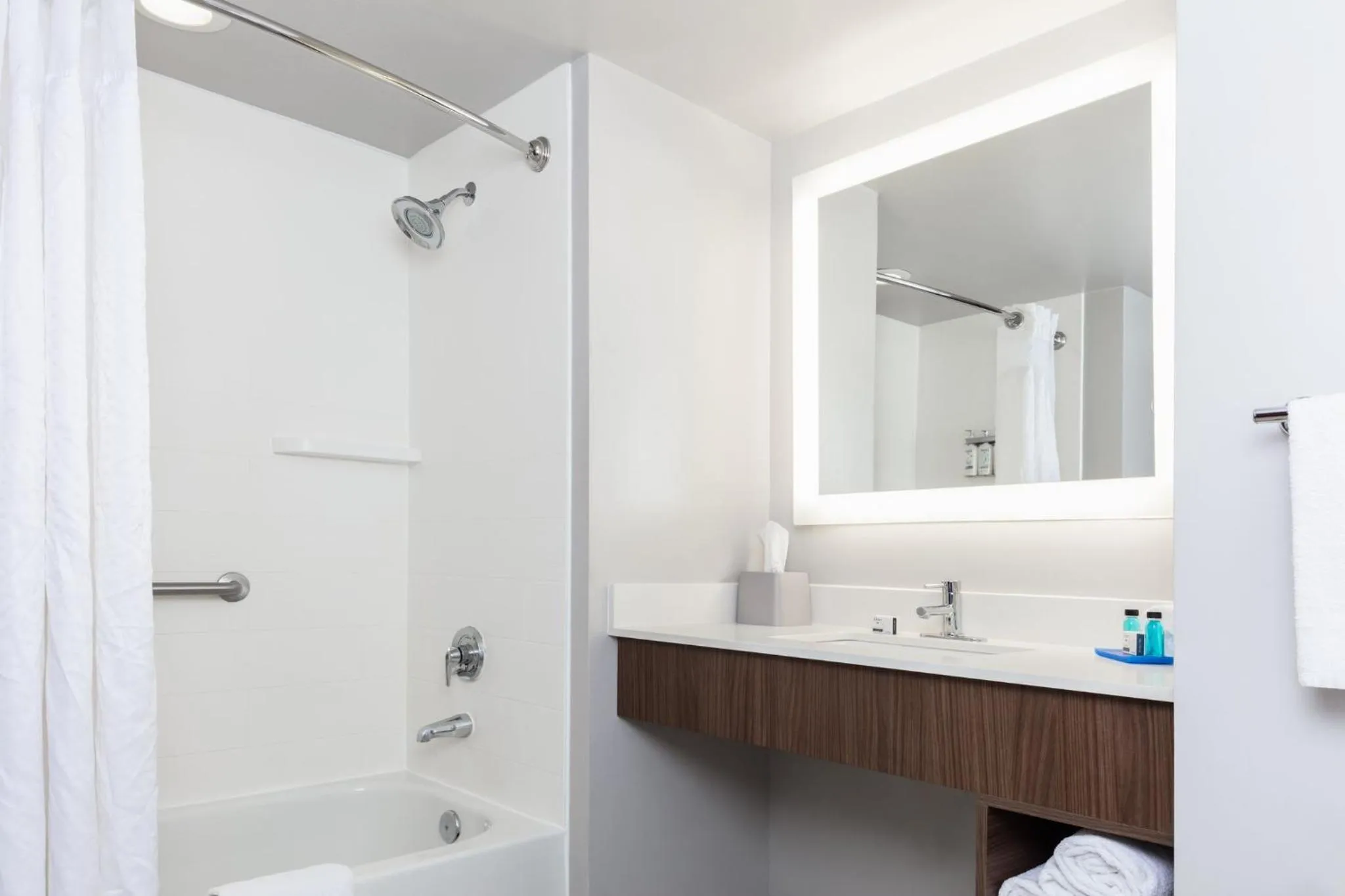 Bathroom in Holiday Inn Express & Suites Newport News by IHG