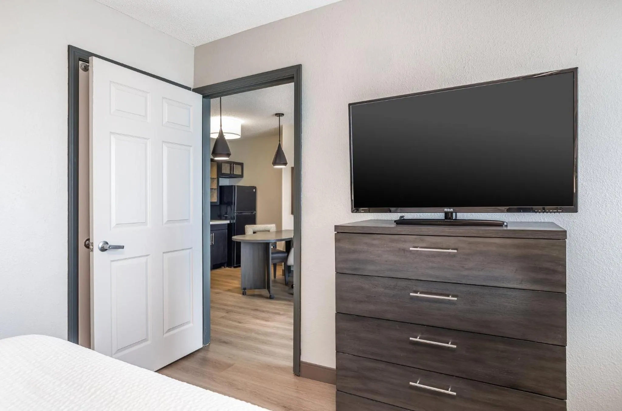 Photo of the whole room, Bed in Candlewood Suites Indianapolis Northeast by IHG