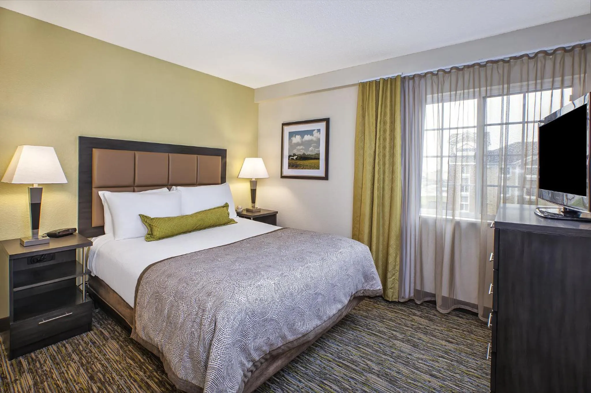 Photo of the whole room, Bed in Candlewood Suites Indianapolis Northeast by IHG