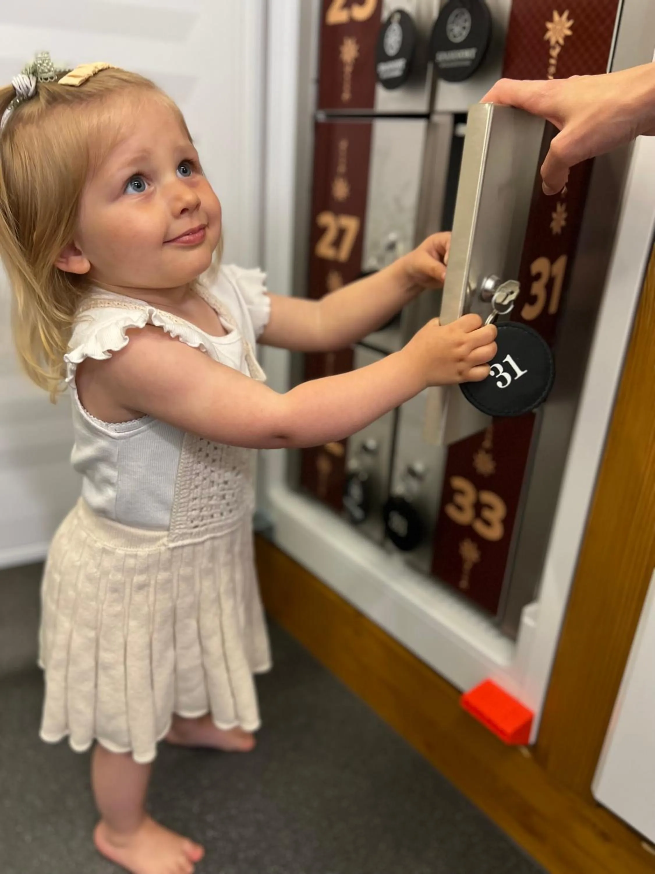 Communal kitchen in SPANNORT family home with common kitchen and self check-in