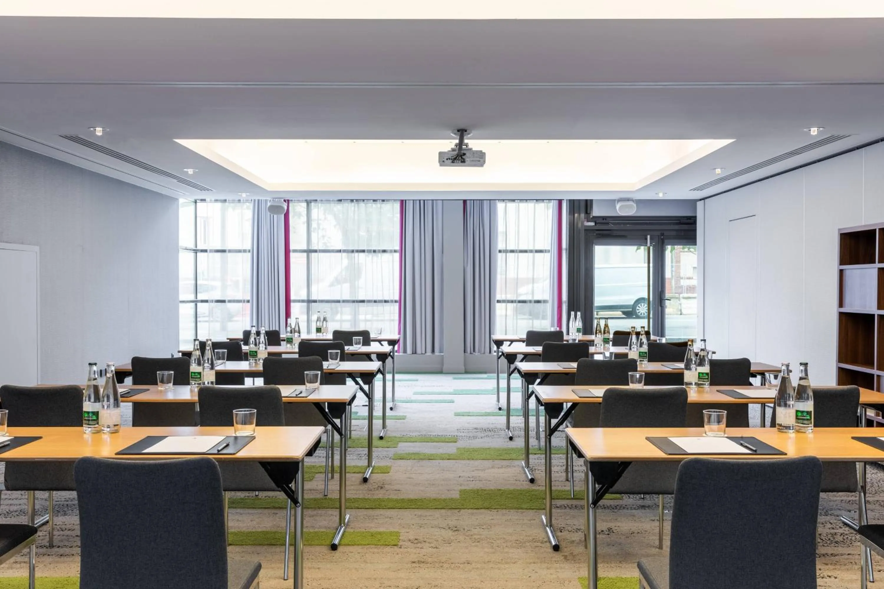 Meeting/conference room in Courtyard by Marriott Paris Saint Denis