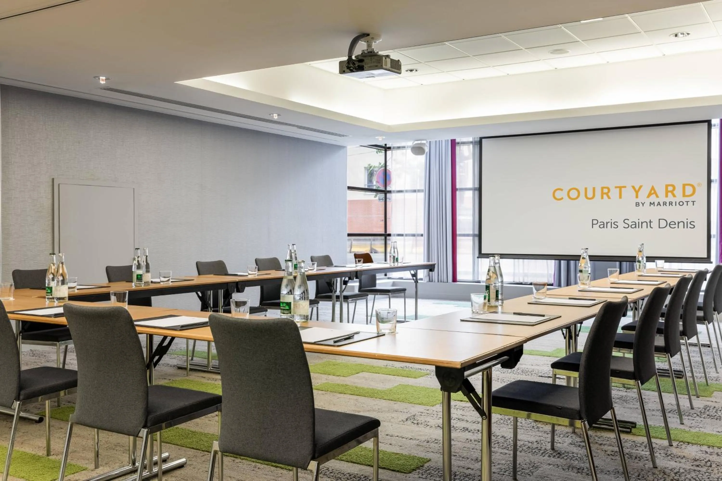 Meeting/conference room in Courtyard by Marriott Paris Saint Denis