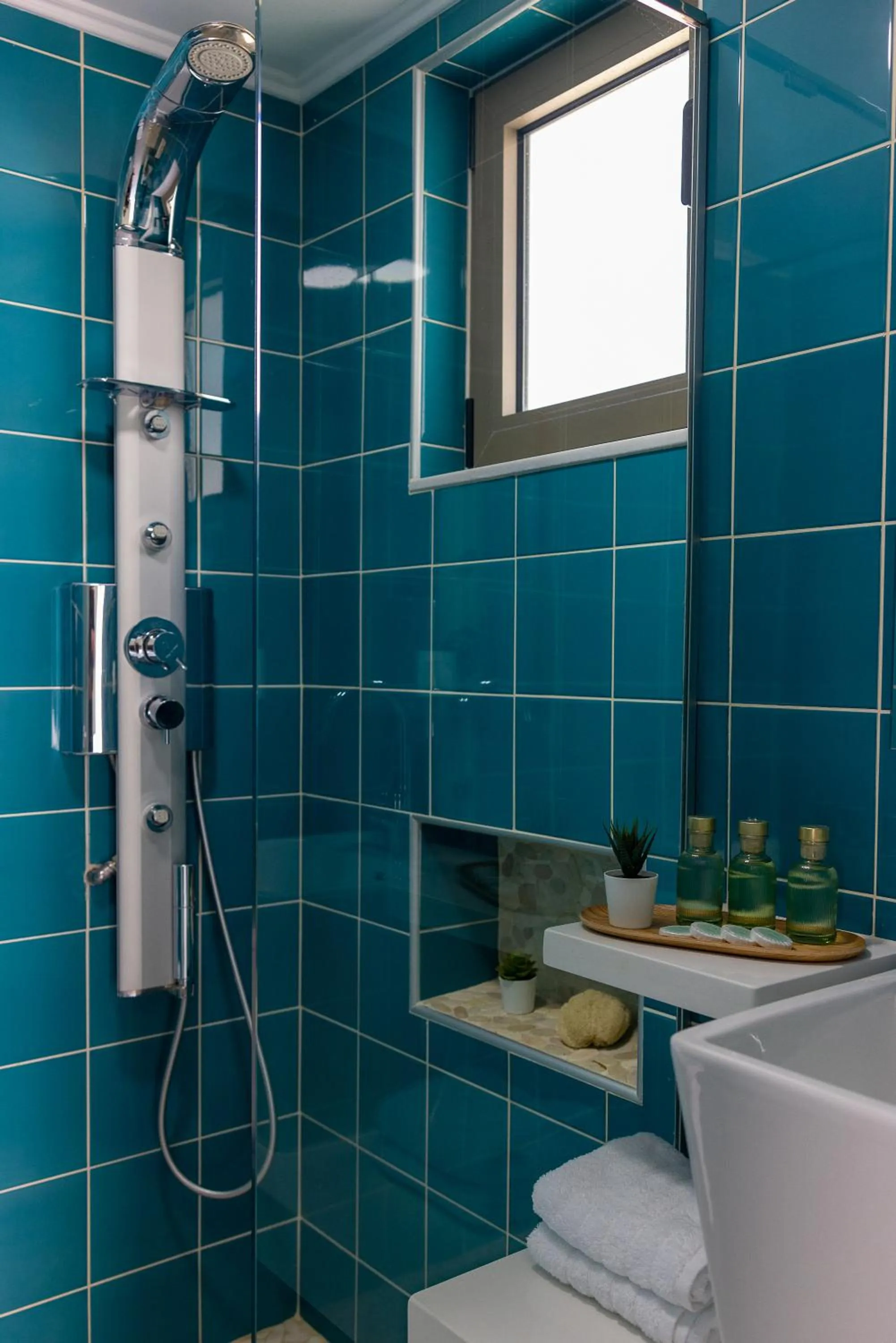 Shower in Blue Horizon
