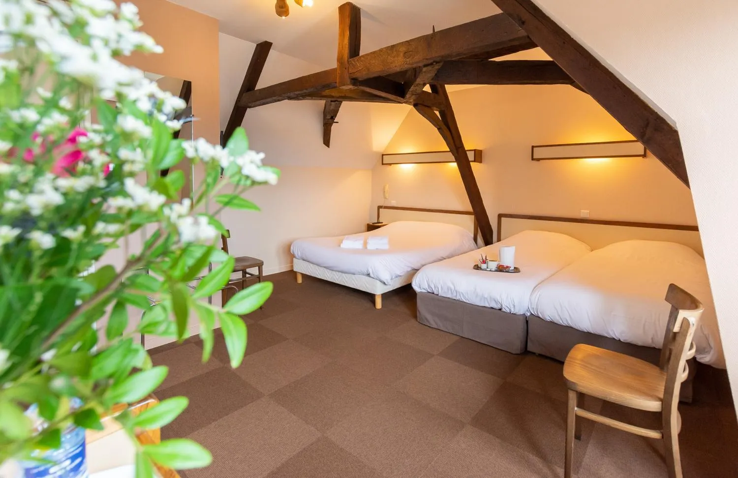 Bed in Logis Hôtel & Restaurant - Le Saint-Louis