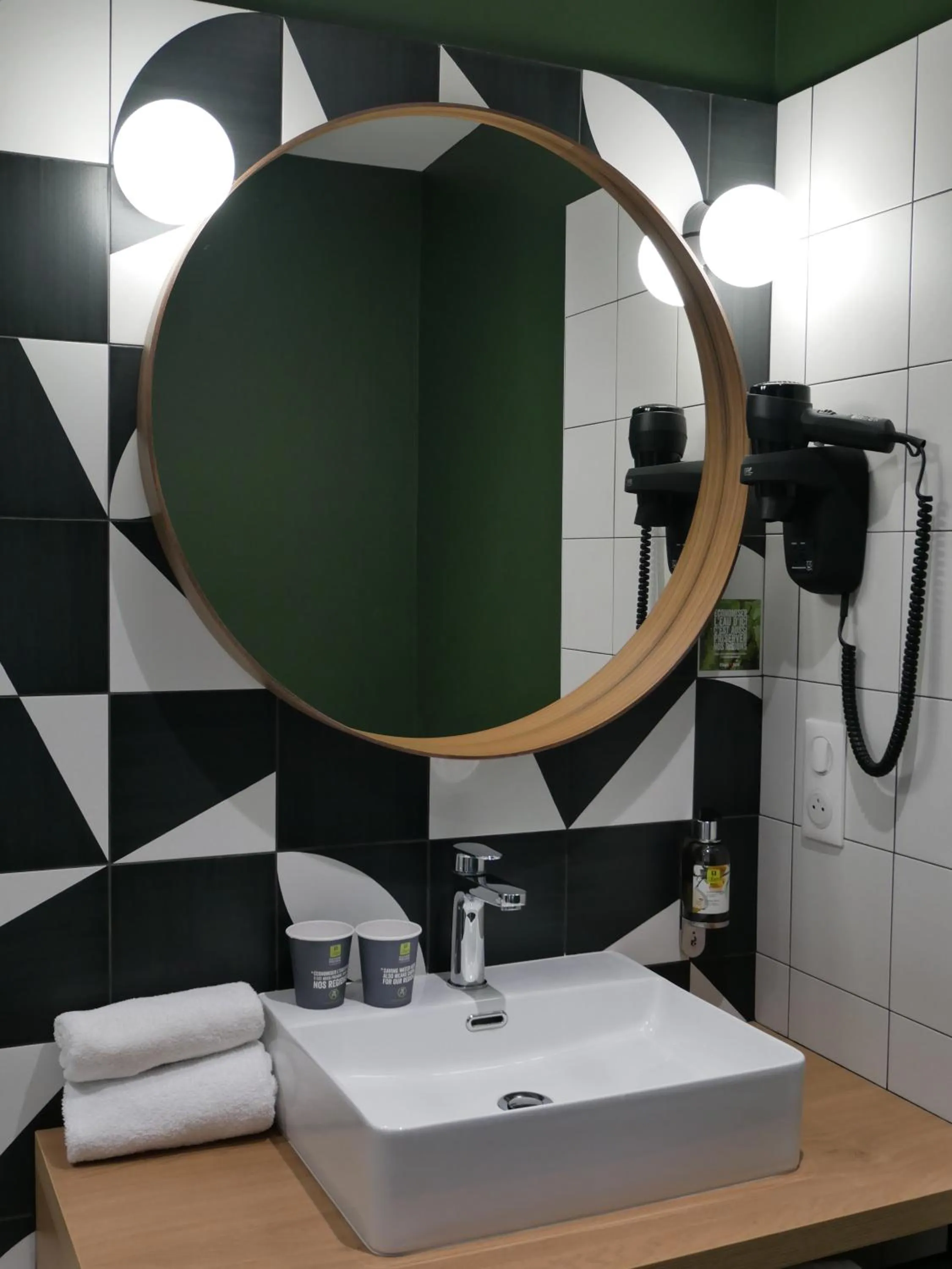 Logis Hôtel & Restaurant - Le Saint-Louis