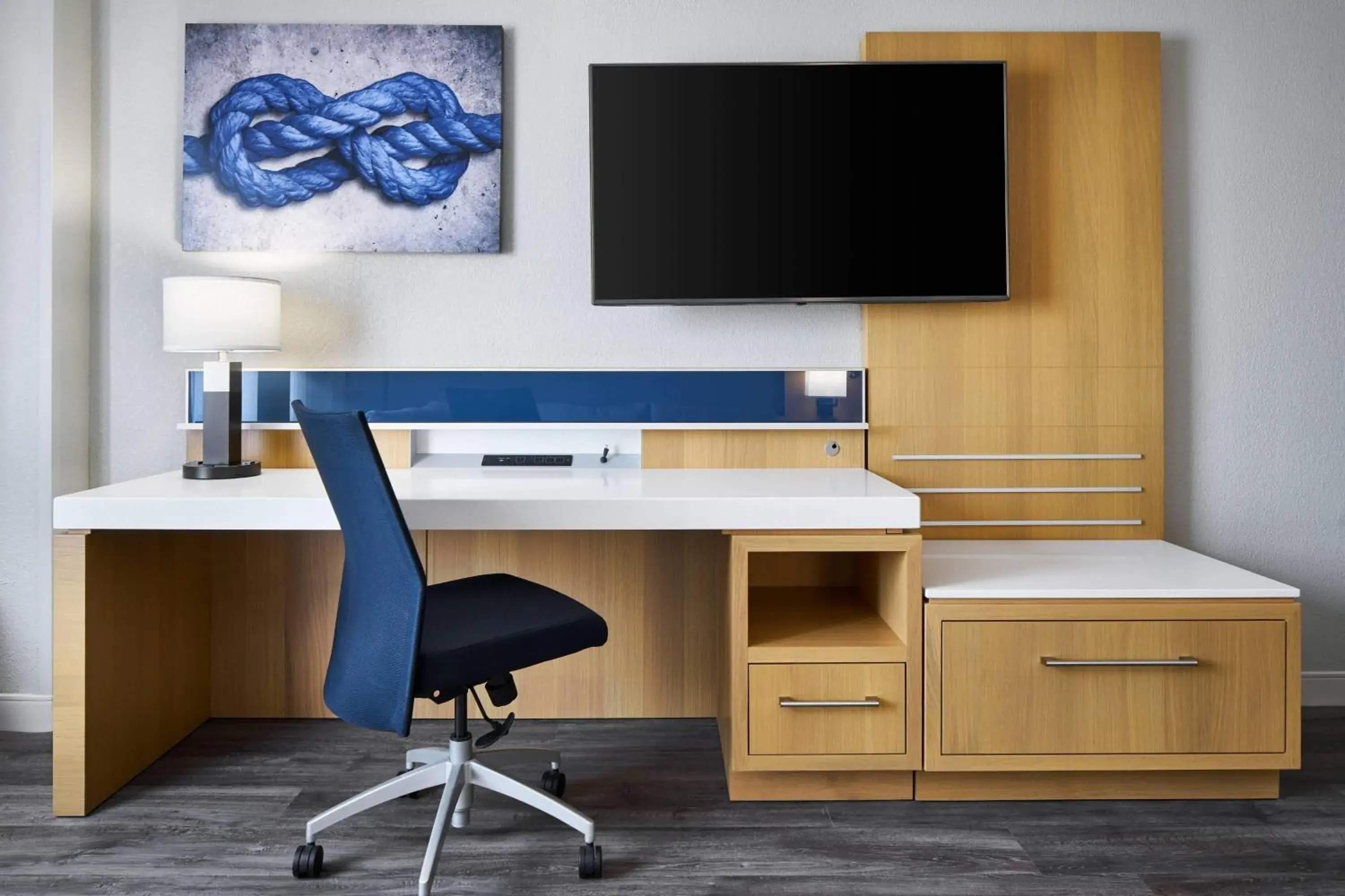 King Room - Hearing Accessible in Delta Hotels by Marriott Norfolk Airport King Room - Hearing Accessible in Delta Hotels by Marriott Norfolk Airport