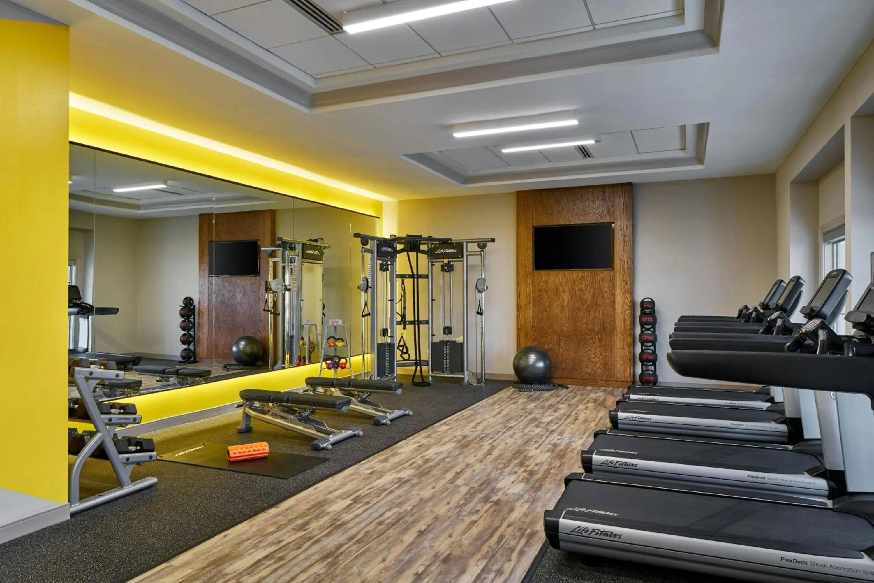 Fitness centre/facilities in Delta Hotels by Marriott Norfolk Airport