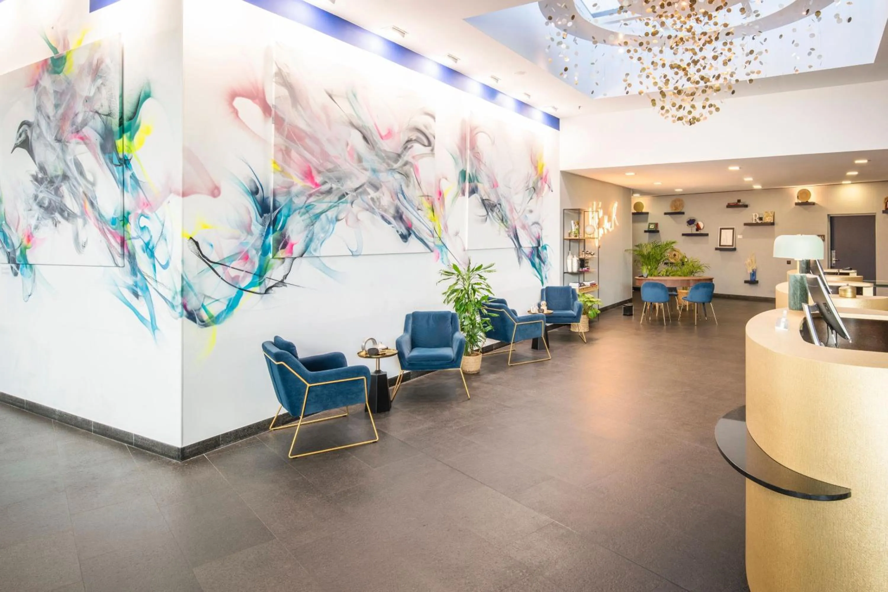 Lobby or reception in Renaissance Paris Arc de Triomphe Hotel