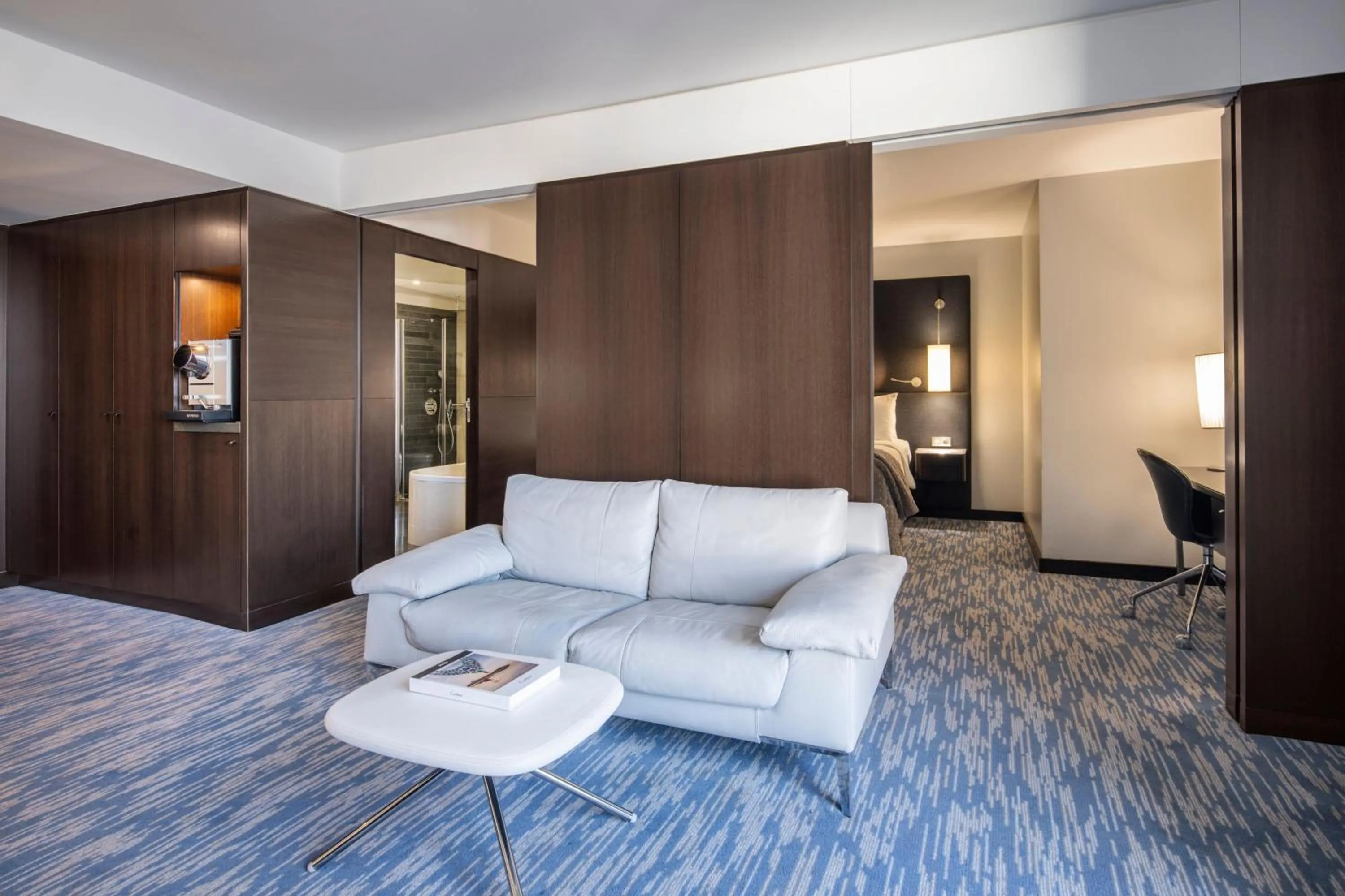 Living room in Renaissance Paris Arc de Triomphe Hotel