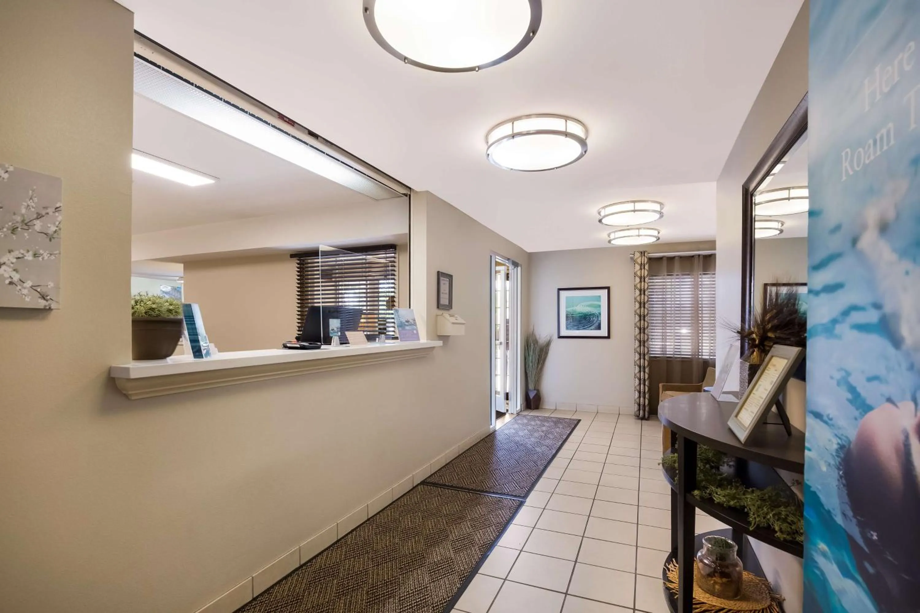 Lobby or reception in Sonesta Simply Suites Denver West Federal Center