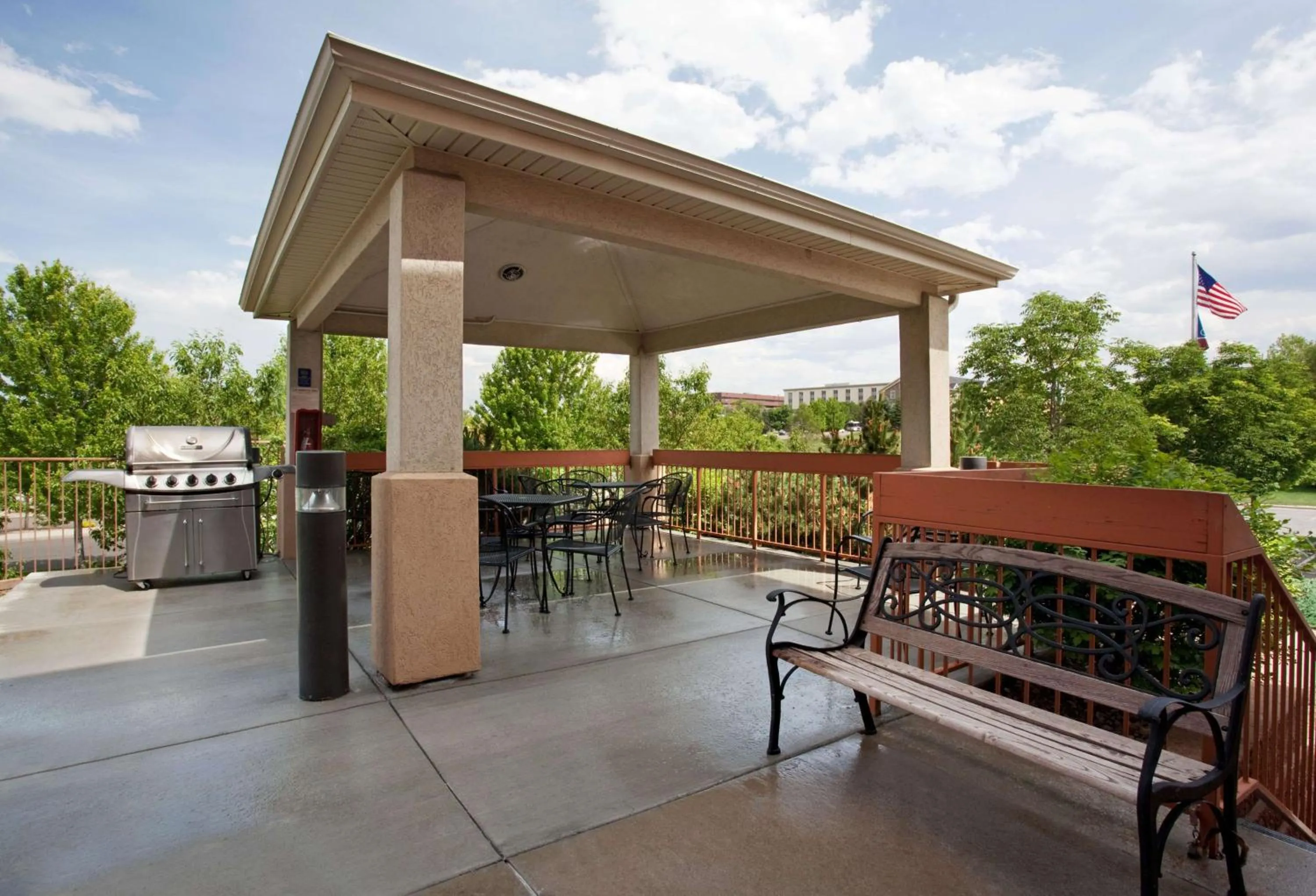 Patio in Sonesta Simply Suites Denver West Federal Center