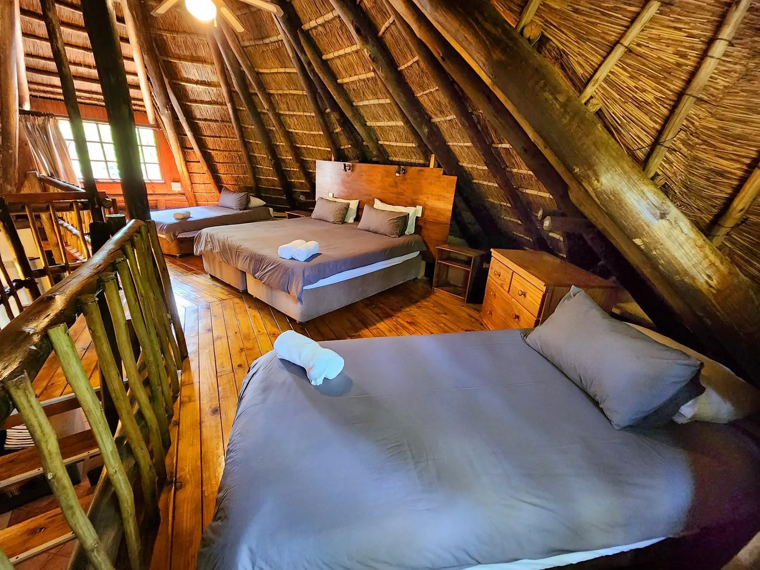 Bedroom, Bed in Pine Valley