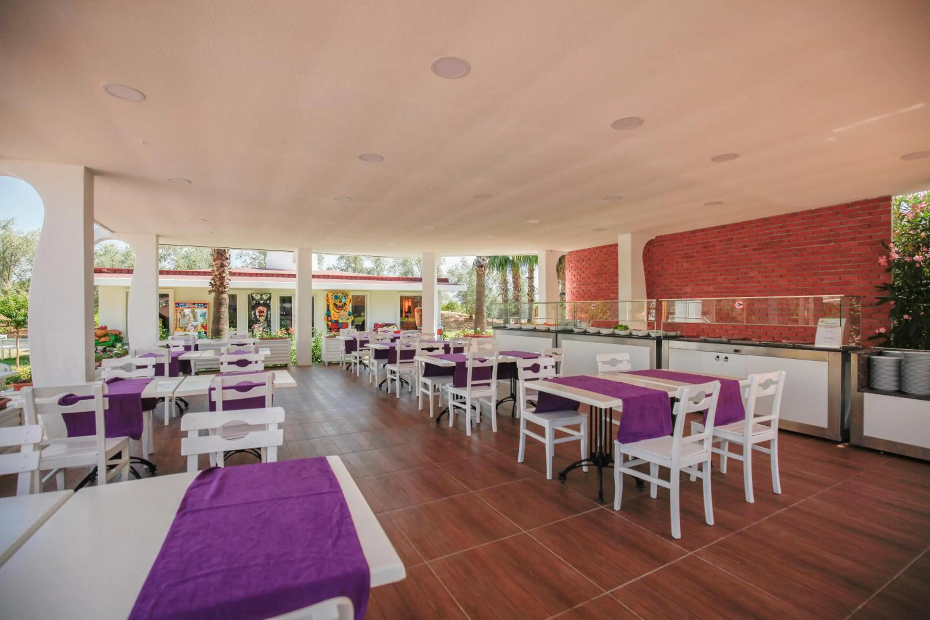 Restaurant/places to eat in Fun&Sun Smart Hane sun