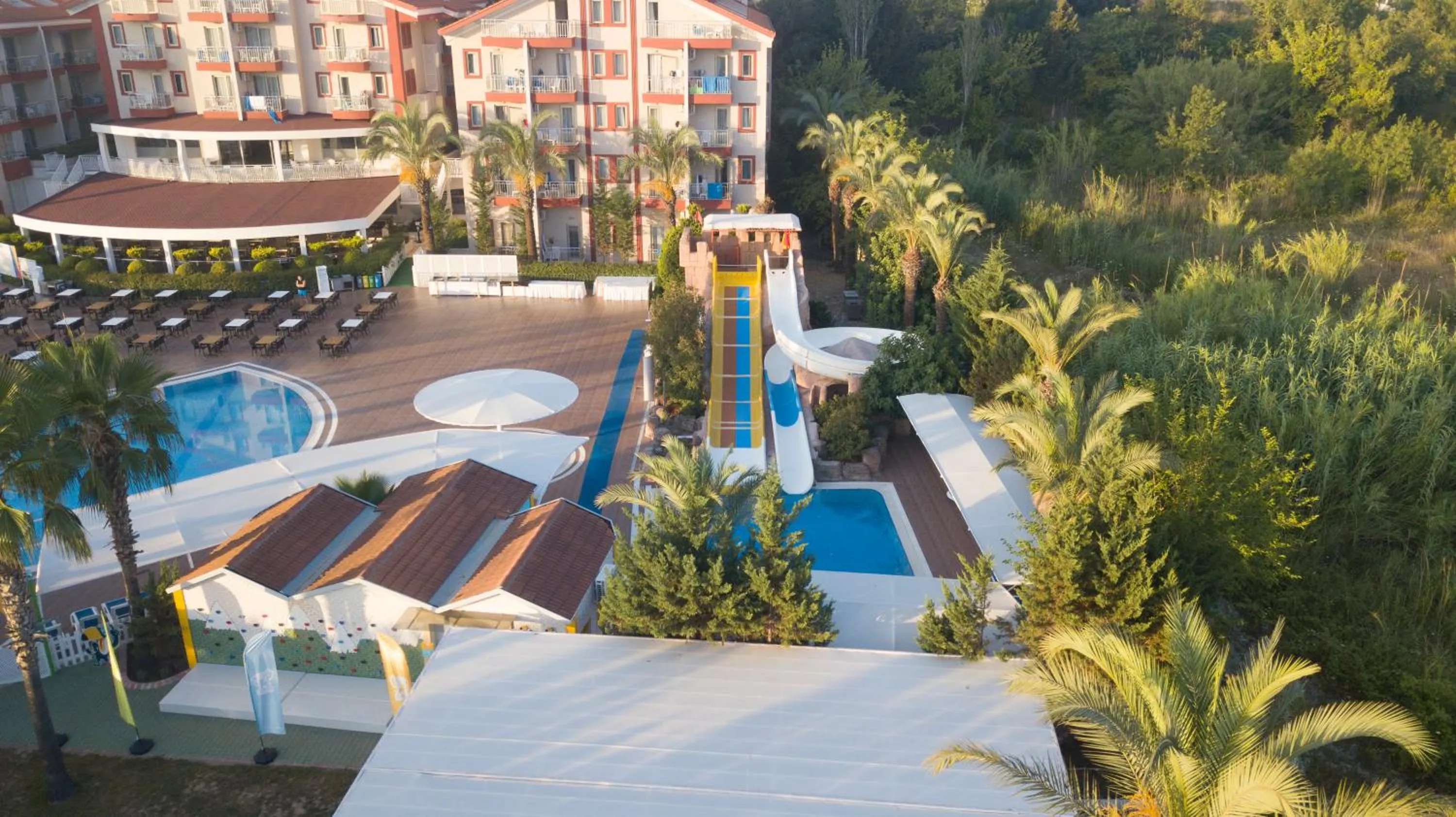 Property building in Fun&Sun Smart Hane sun