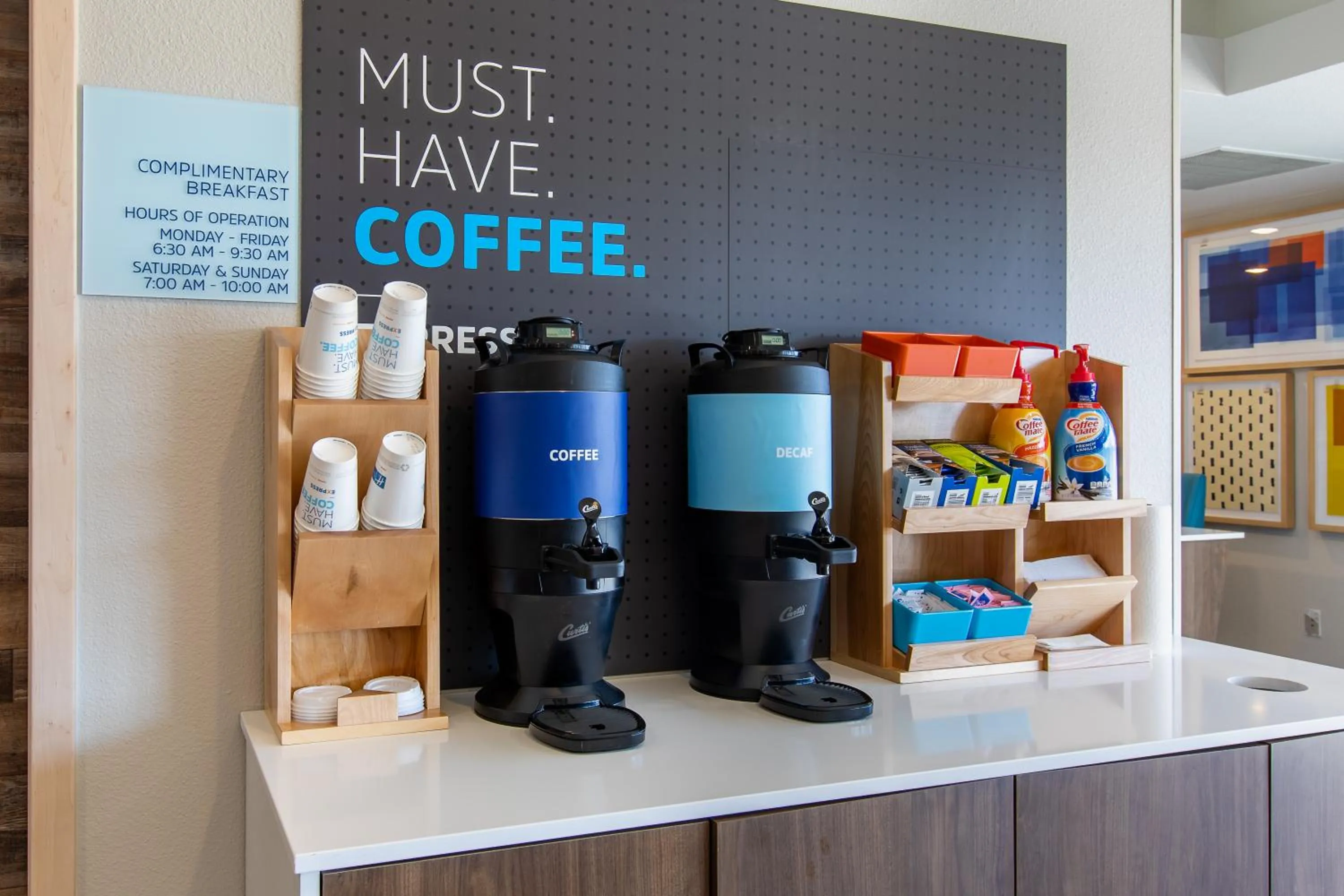 Coffee/tea facilities in Holiday Inn Express & Suites Englewood - Denver South by IHG