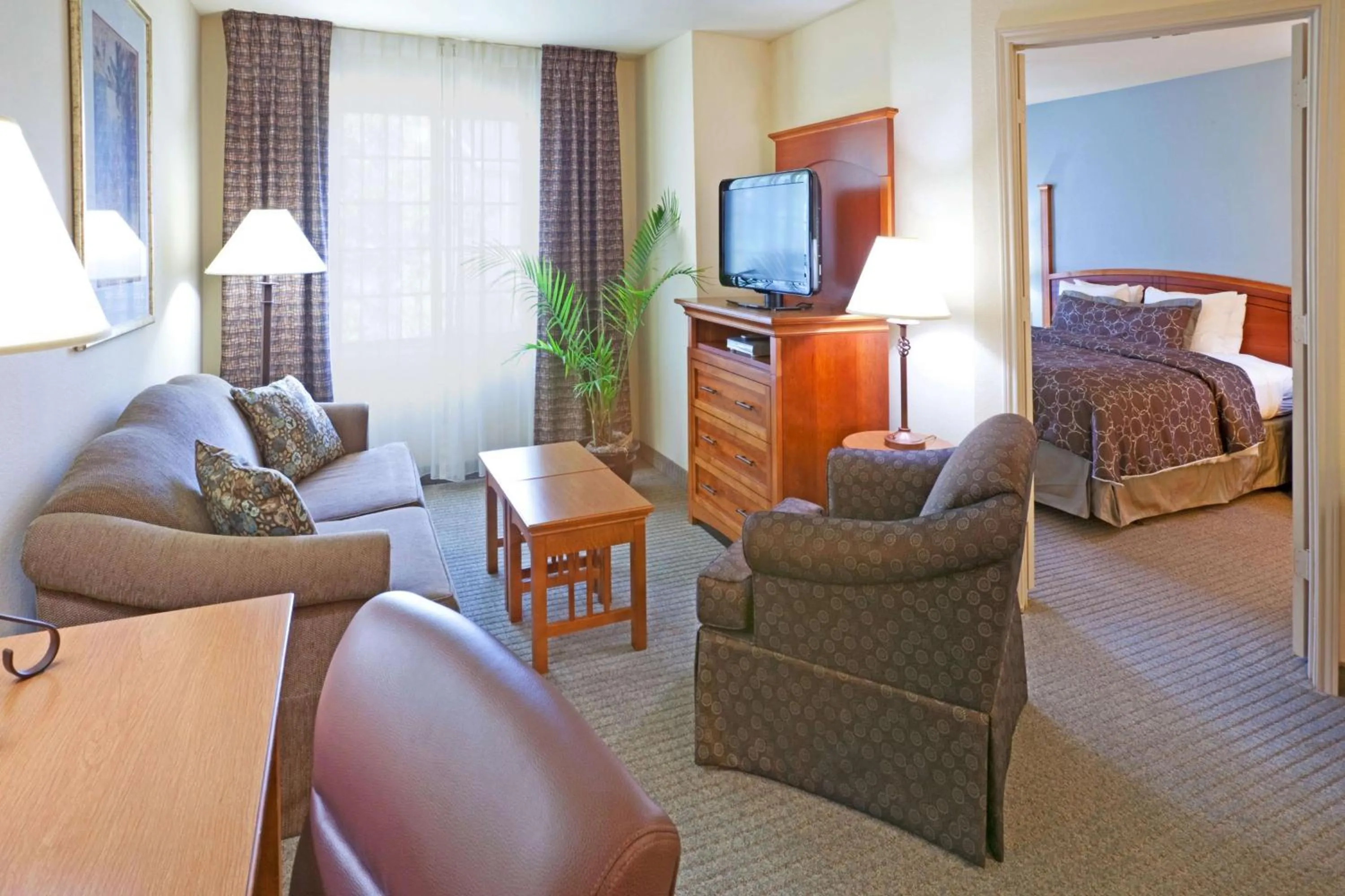 Photo of the whole room, Bed in Staybridge Suites Irving Las Colinas by IHG