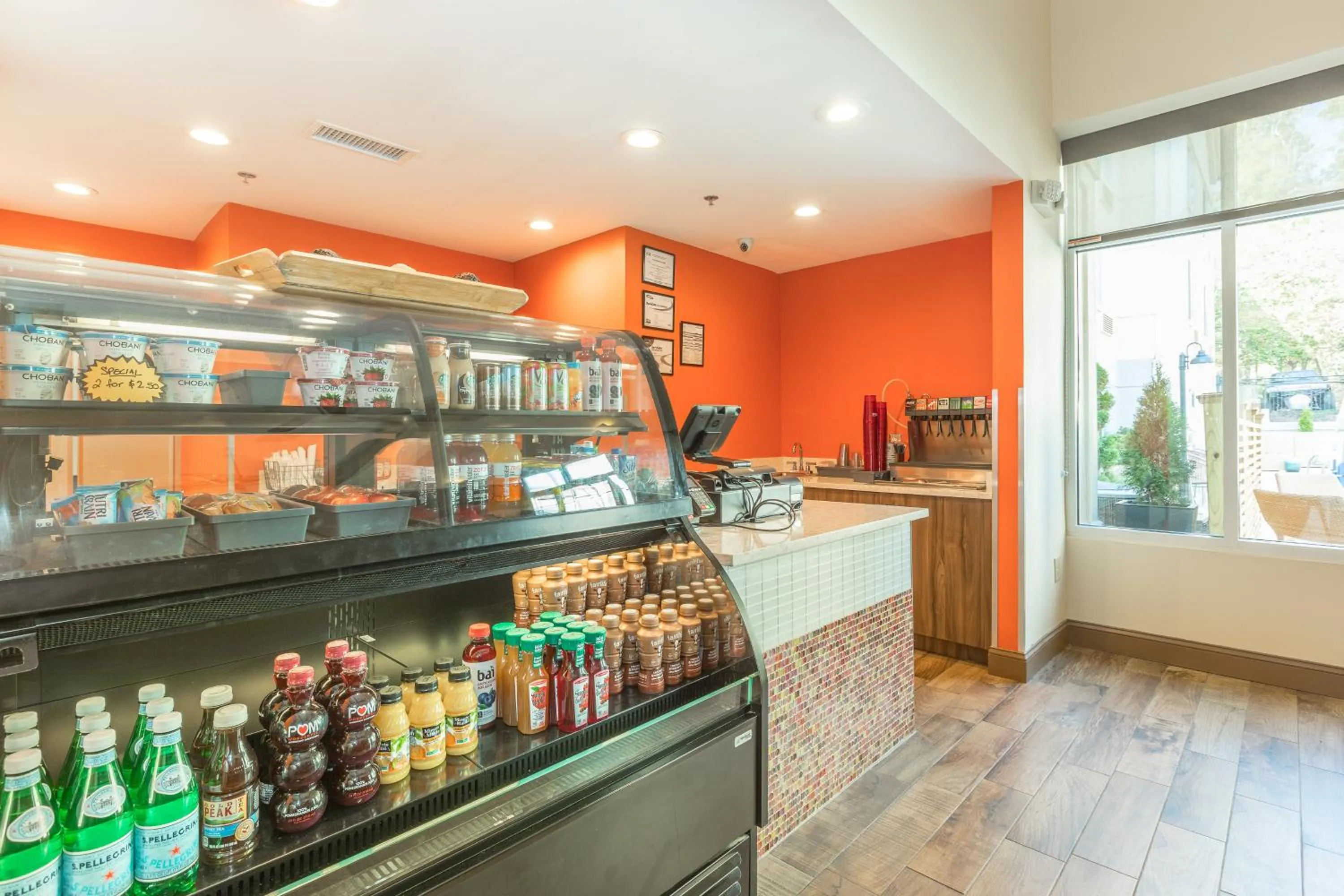 Restaurant/places to eat in Holiday Inn Hotel and Suites Peachtree City by IHG