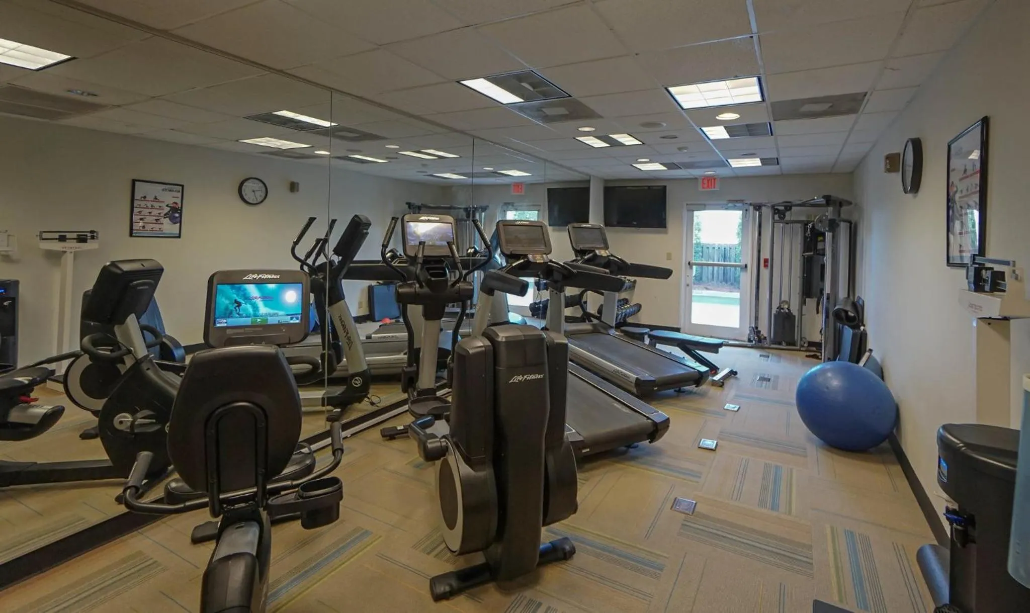 Fitness centre/facilities in Holiday Inn Express Hotel & Suites Savannah Midtown by IHG