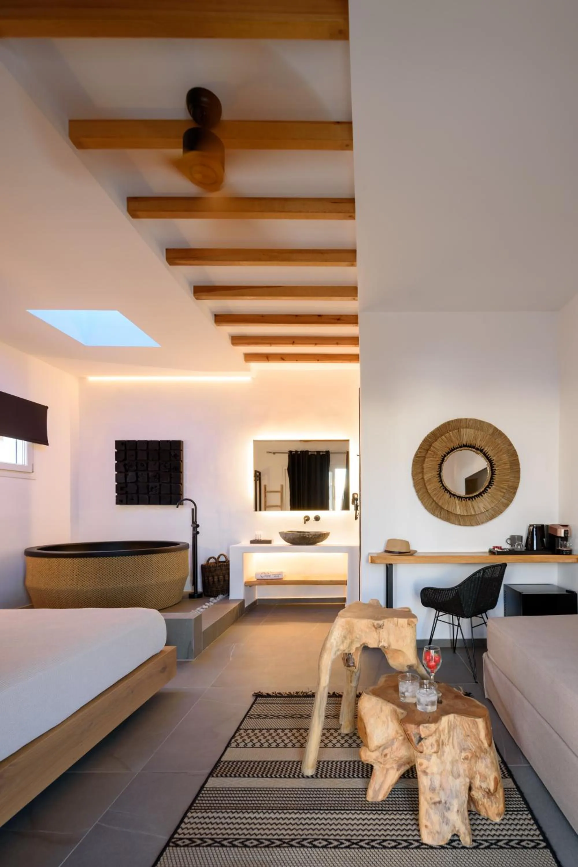 Photo of the whole room, Bed in Olive Mykonos Villas