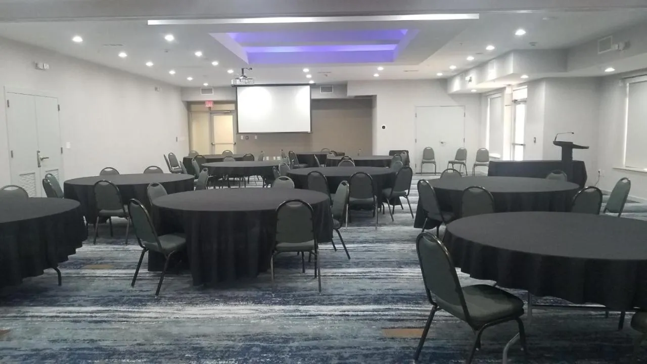 Nightclub / DJ in Pace Hotel Addison