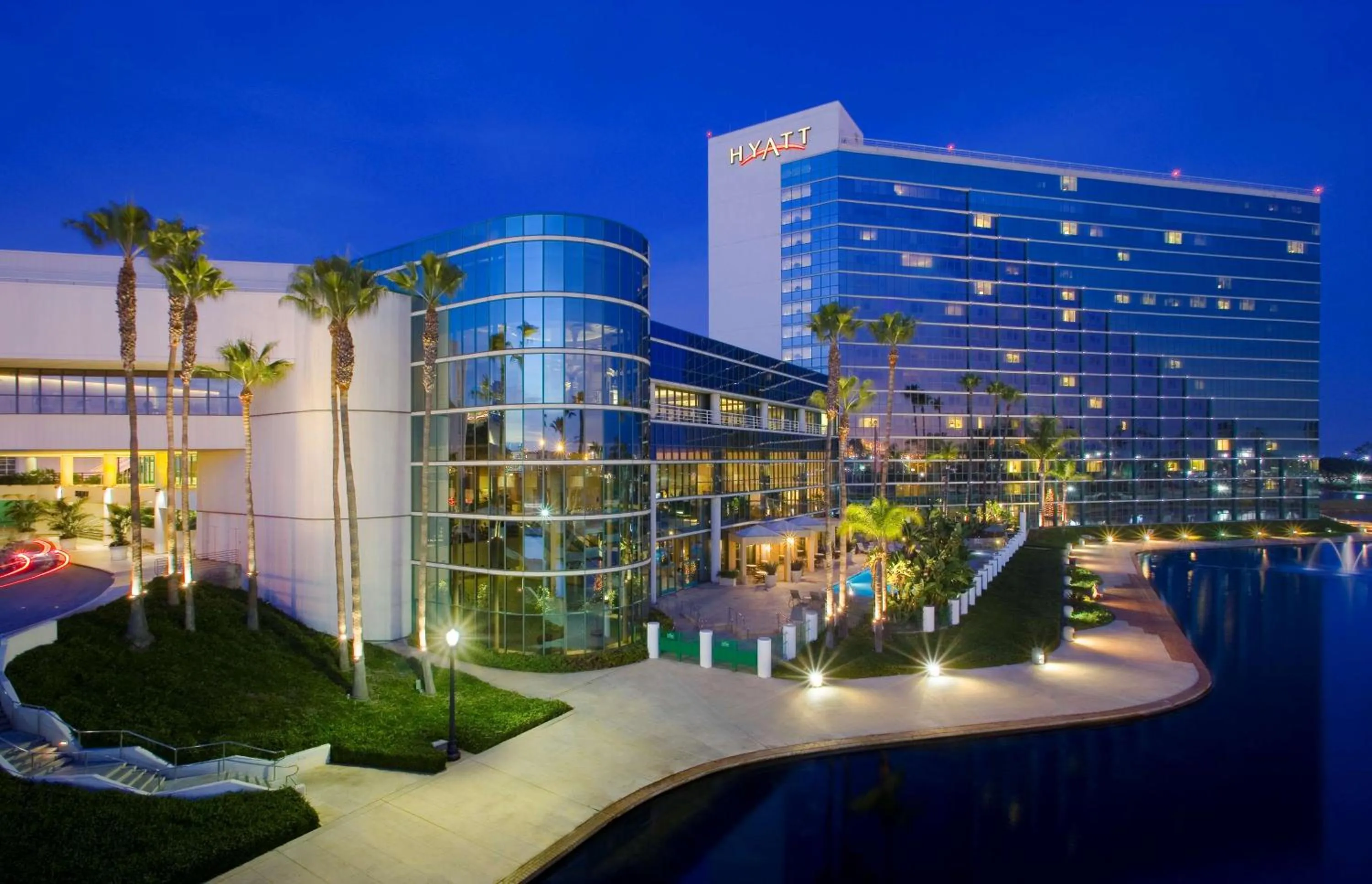 Property building in Hyatt Regency Long Beach