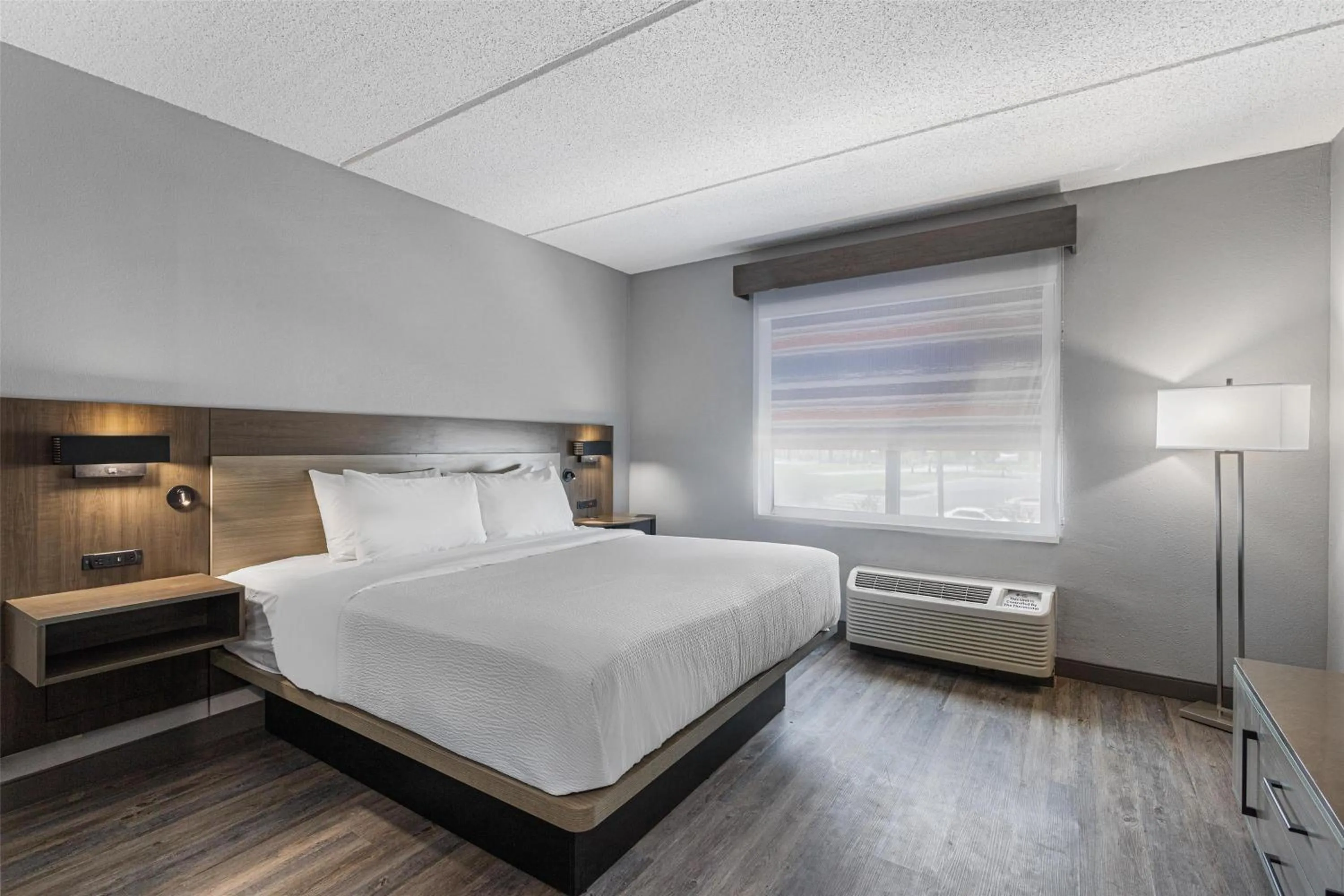 Bedroom, Bed in Best Western Plus Savannah Gateway