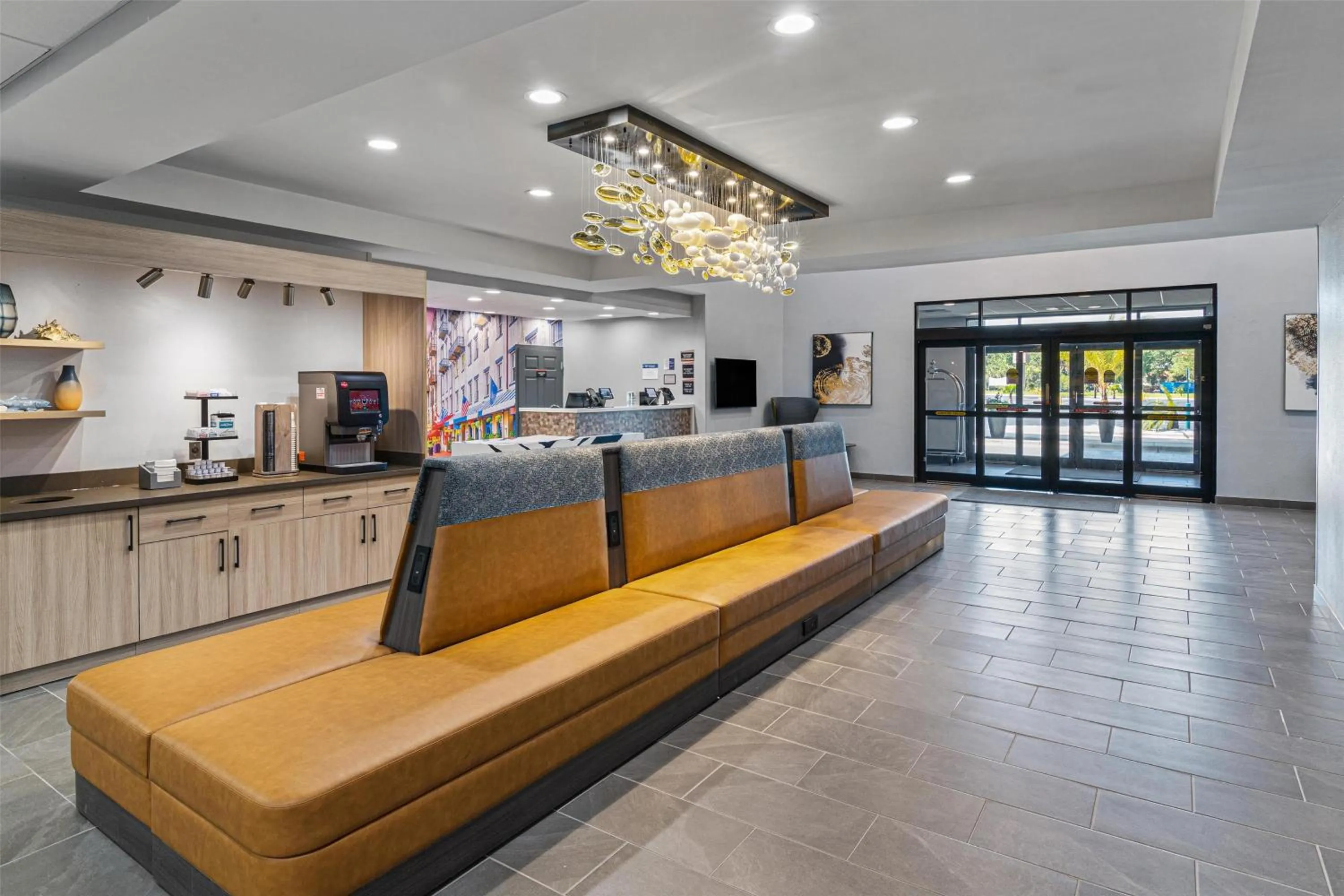 Lobby or reception in Best Western Plus Savannah Gateway