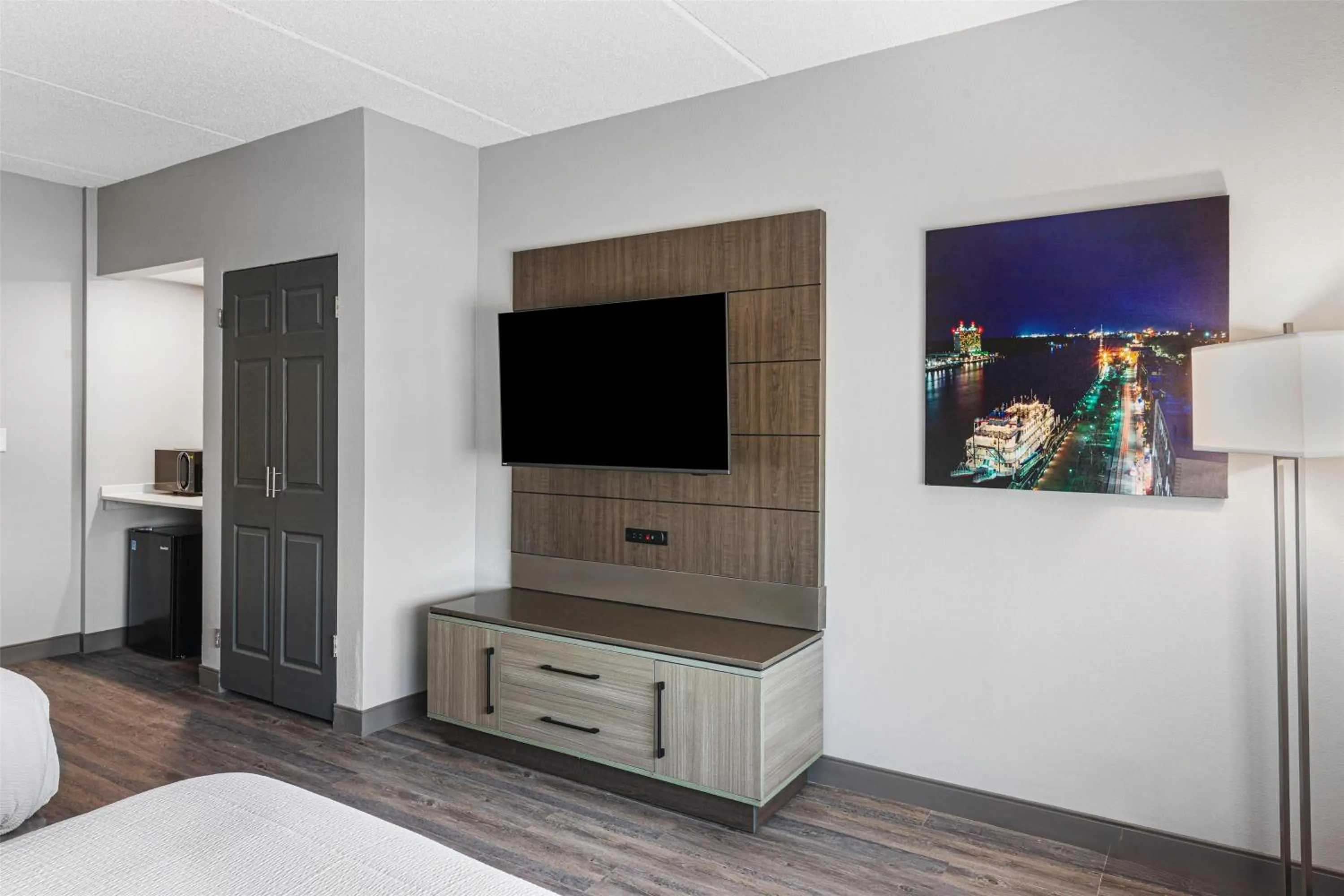 Bedroom, Bed in Best Western Plus Savannah Gateway