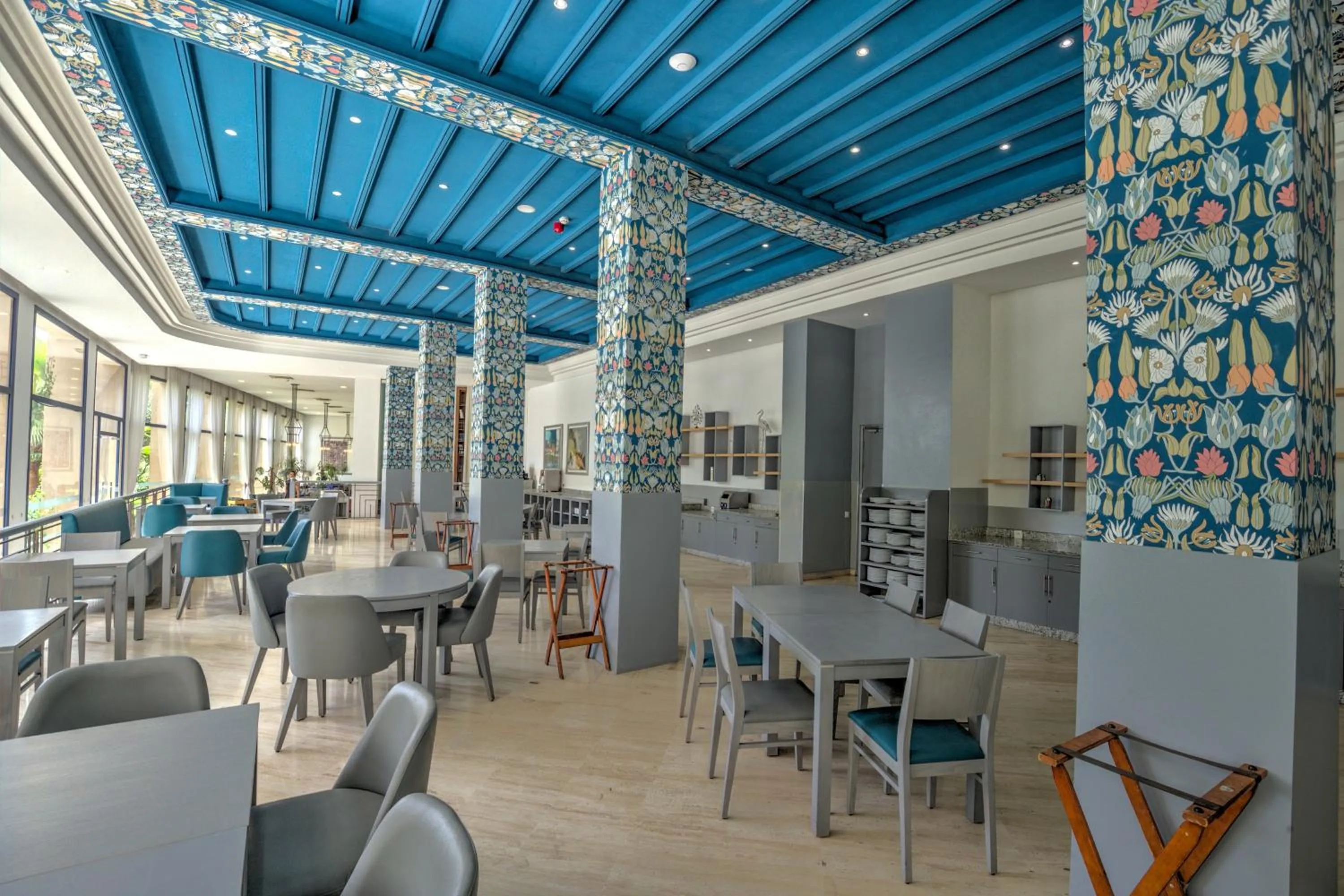 Restaurant/places to eat in Wazo Hotel