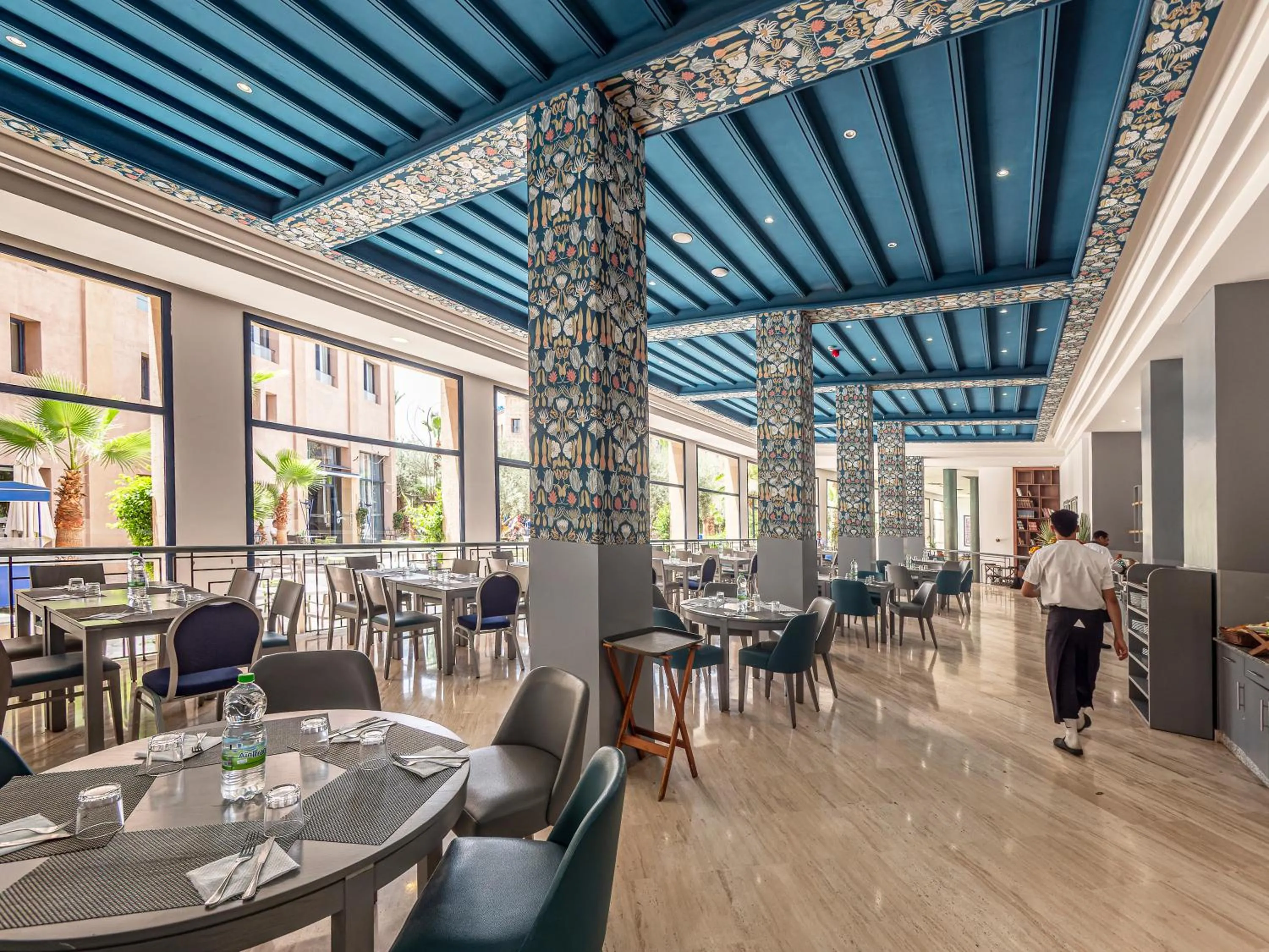 Restaurant/places to eat in Wazo Hotel