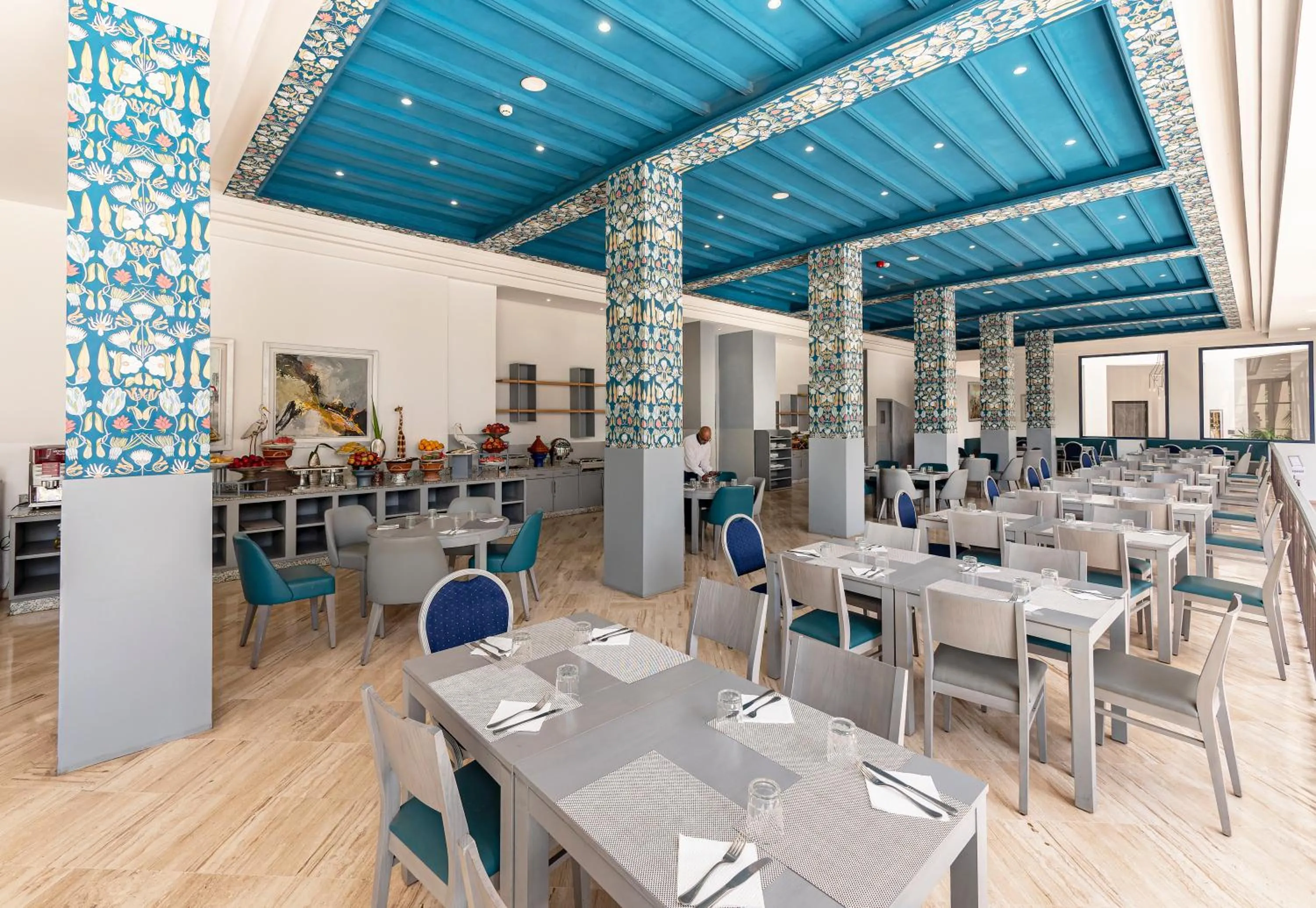 Restaurant/places to eat in Wazo Hotel