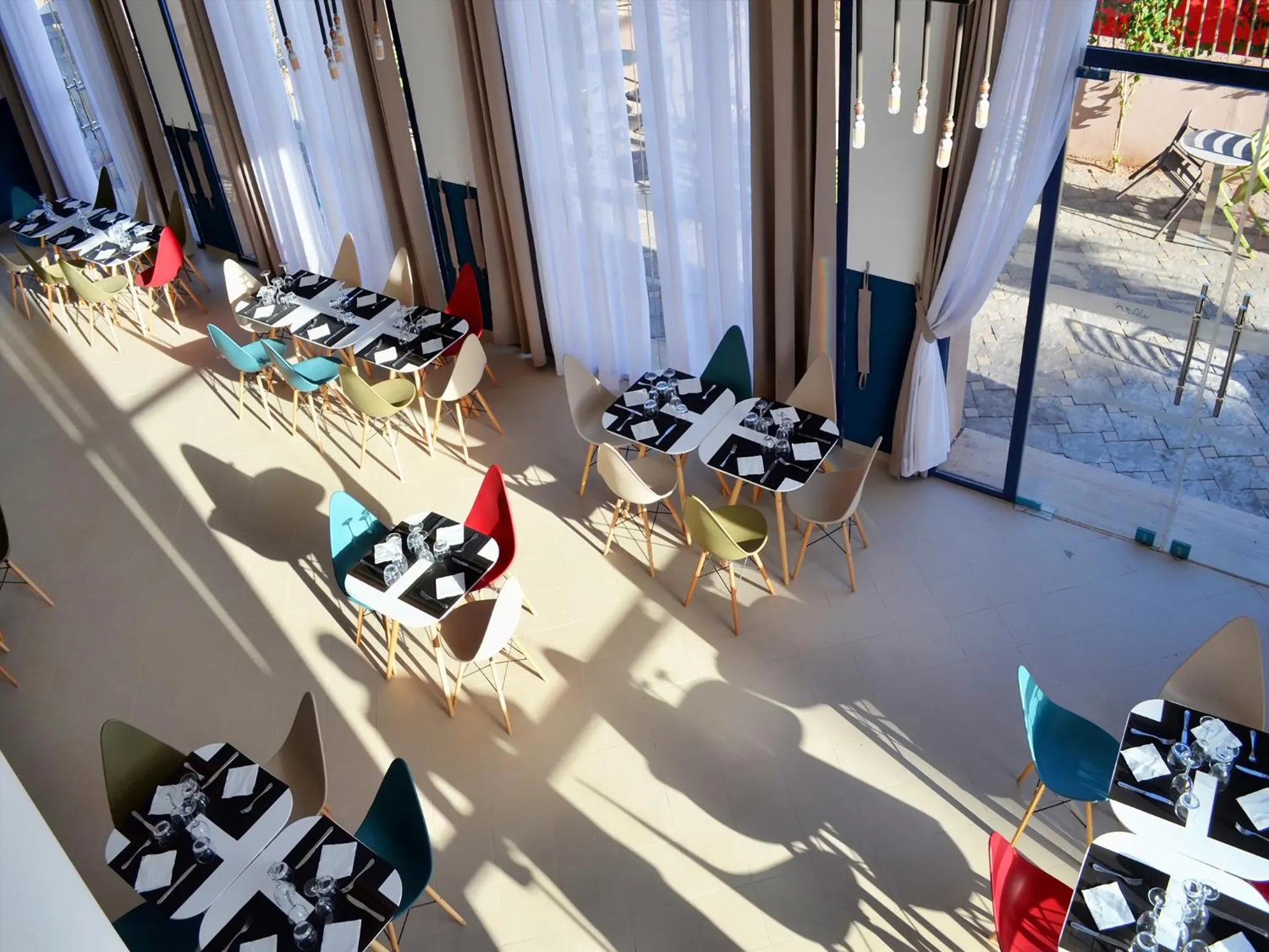 Restaurant/places to eat in Wazo Hotel