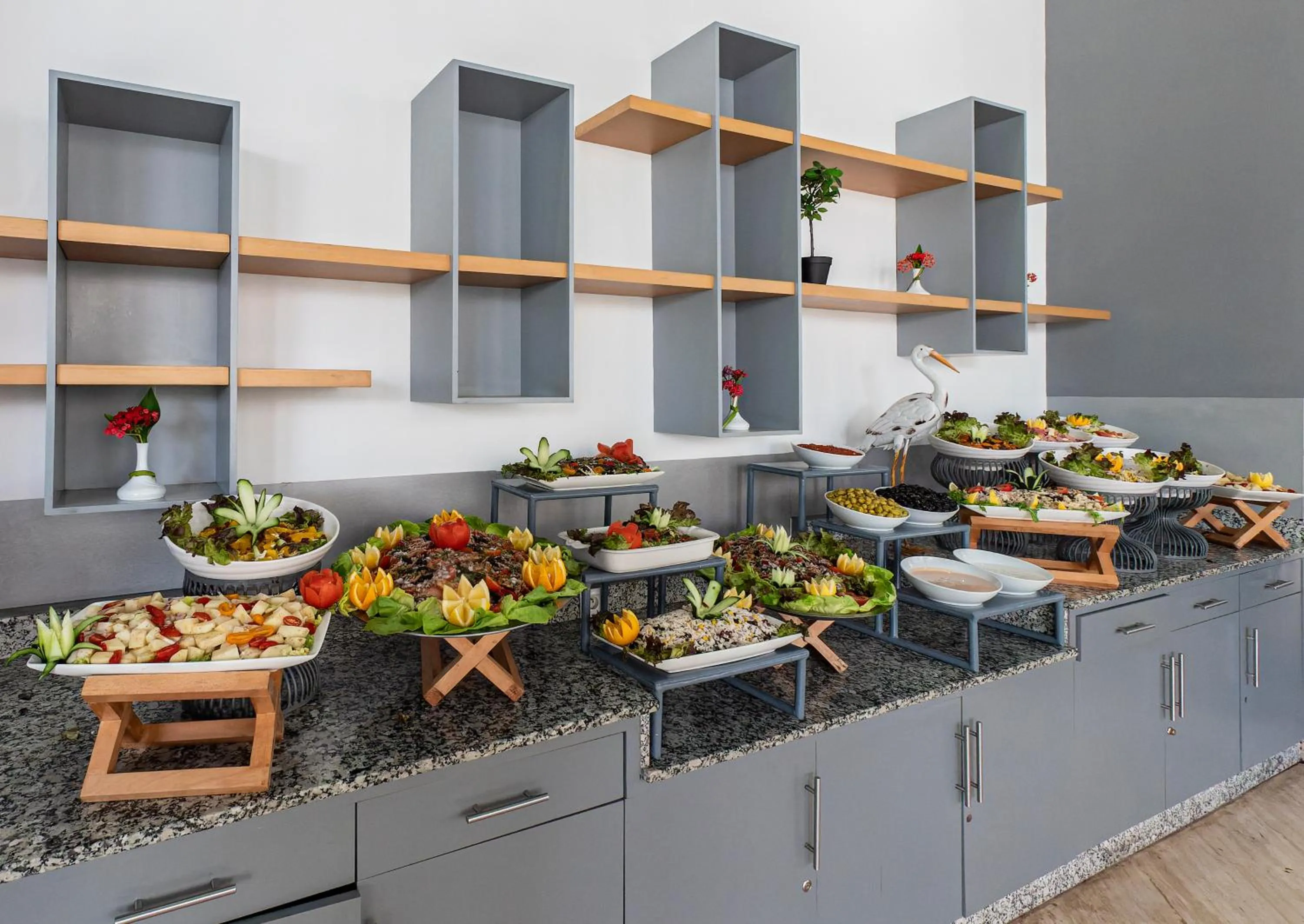 Restaurant/places to eat in Wazo Hotel