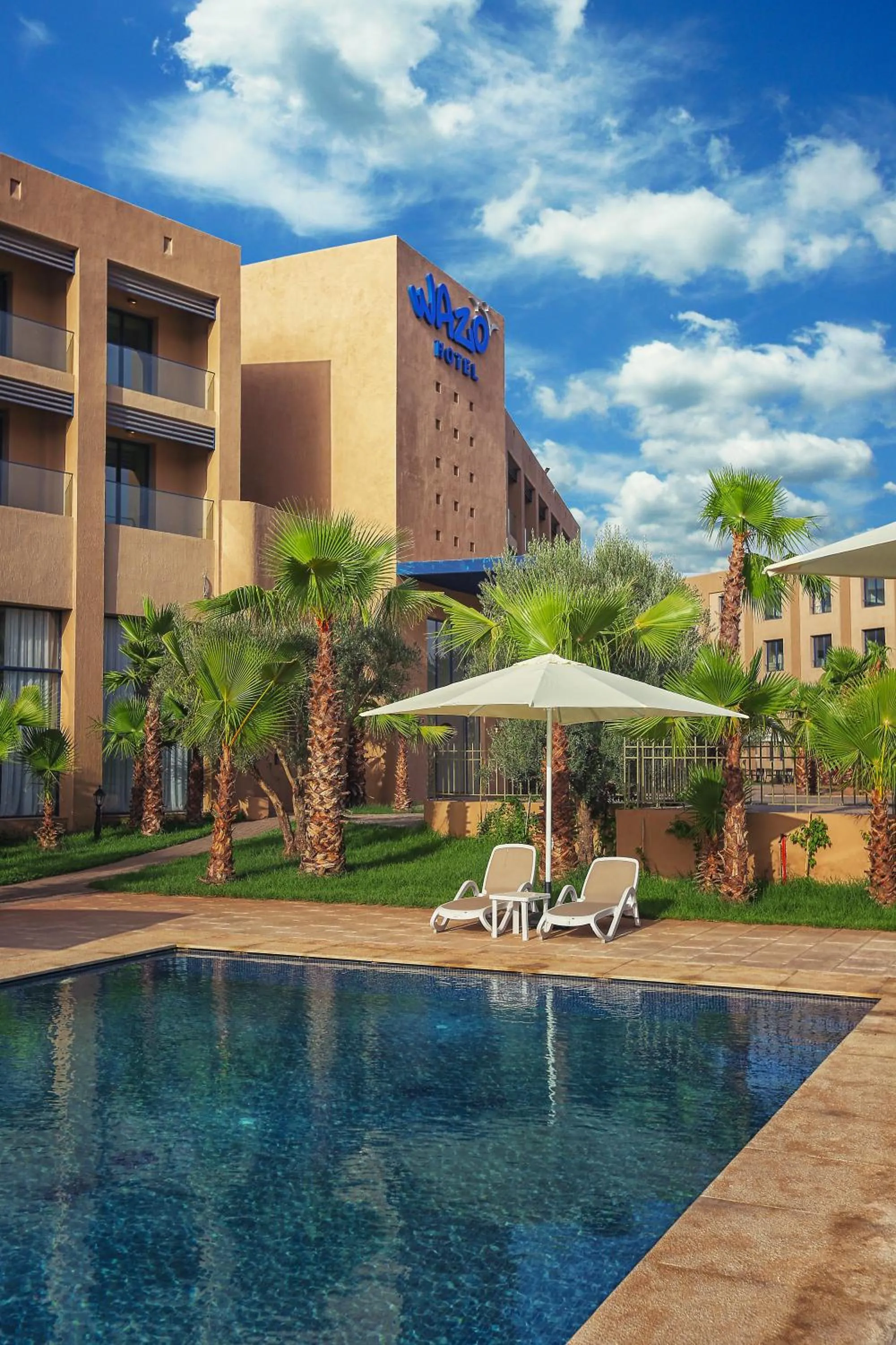 Swimming pool in Wazo Hotel