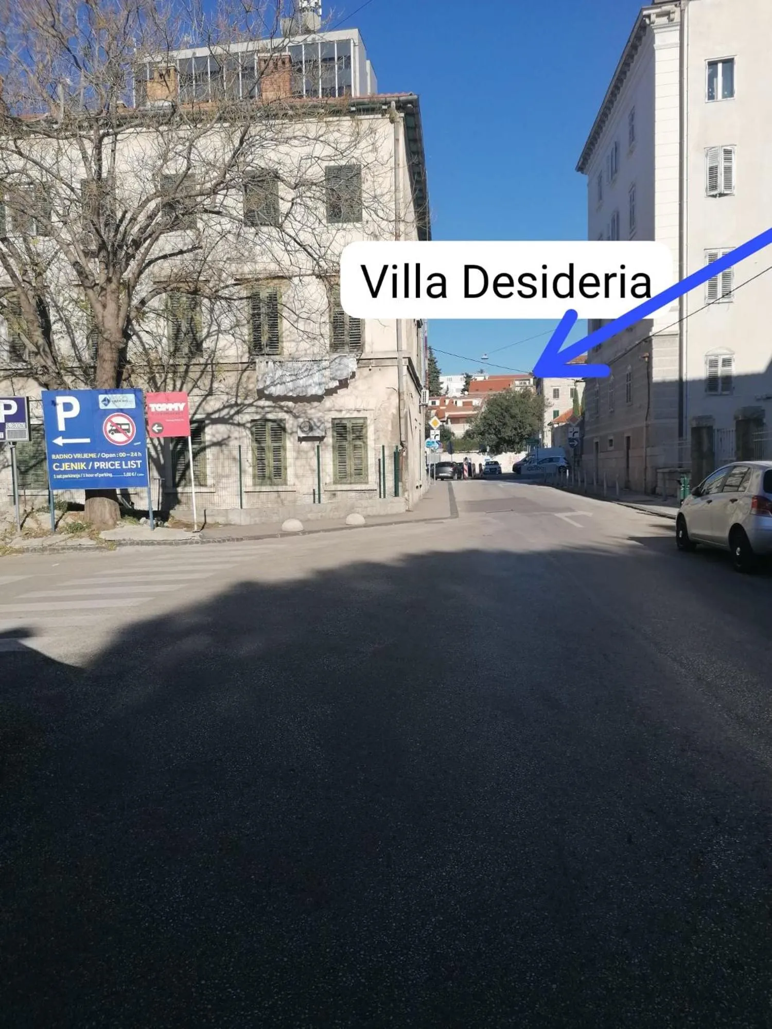 Parking in Villa Desideria