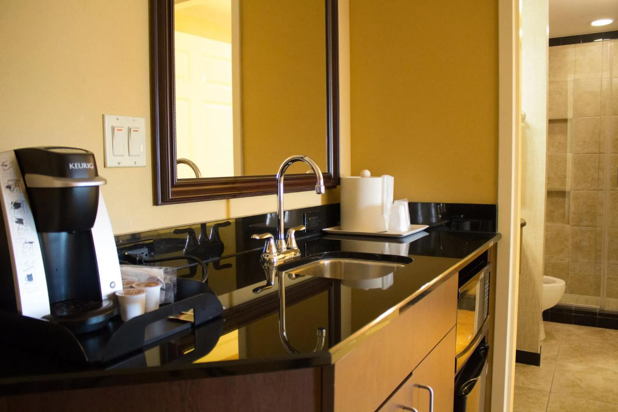 Bedroom in Holiday Inn Express Savannah - Historic District