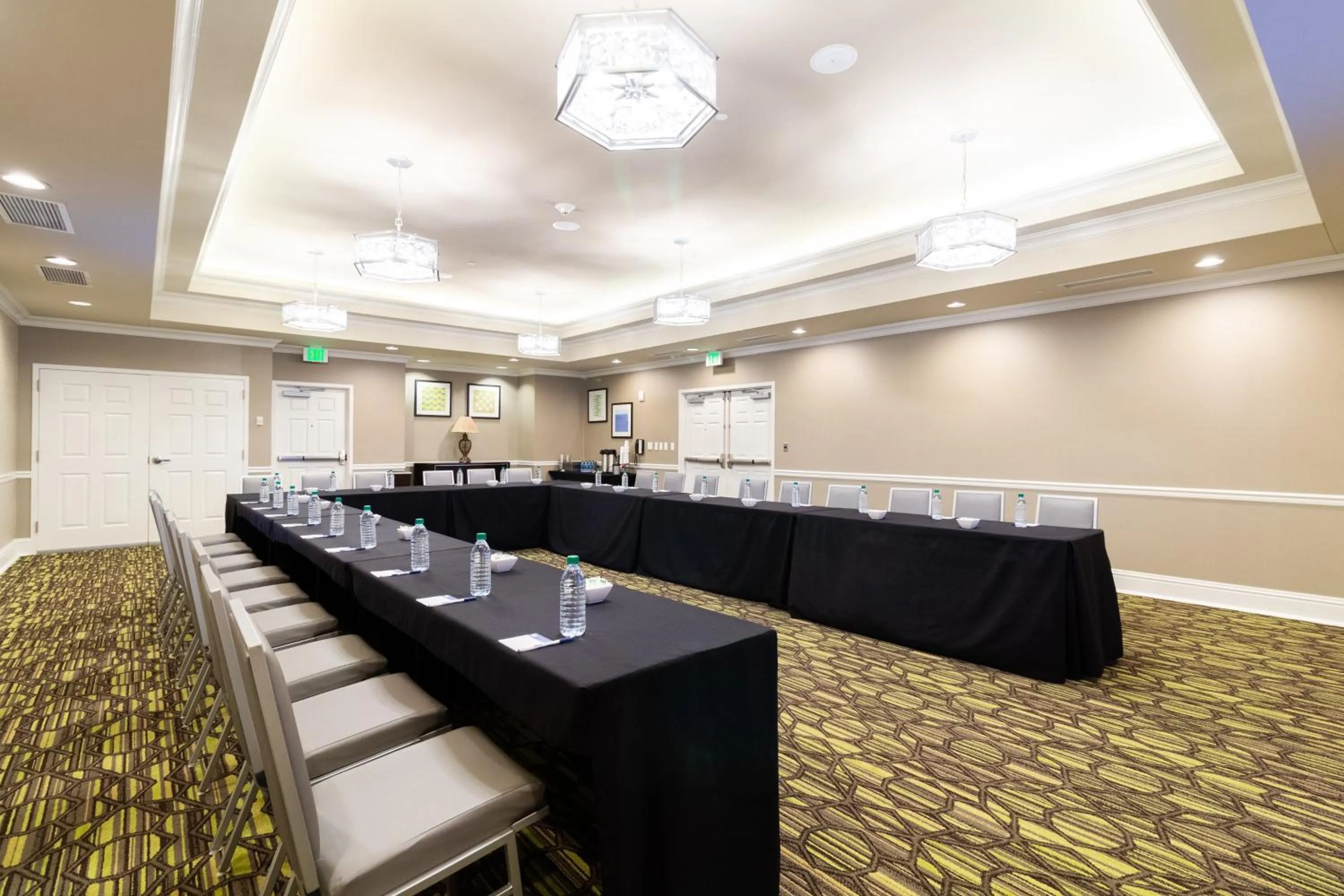 Meeting/conference room in Holiday Inn Express Savannah - Historic District