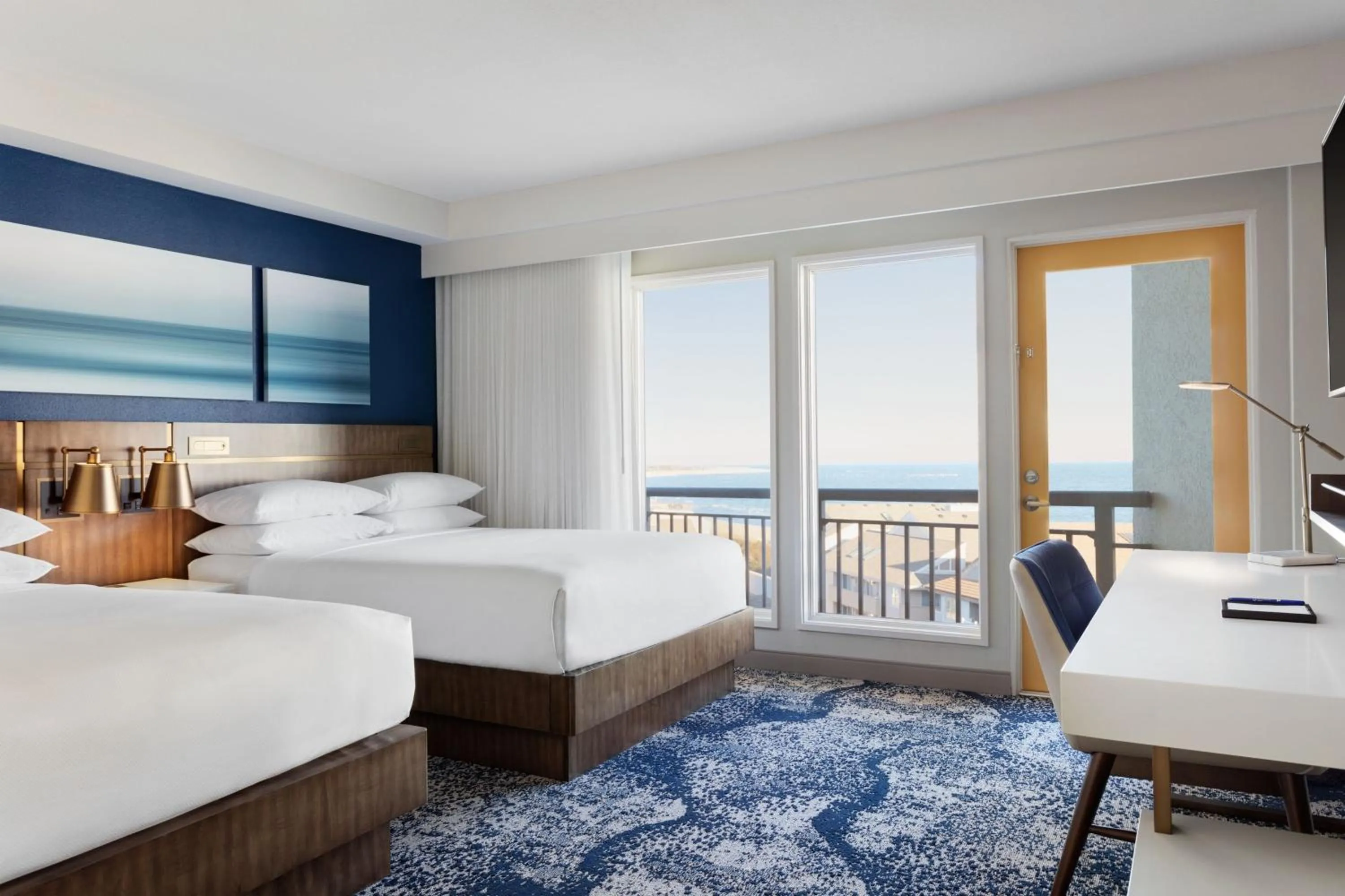 Photo of the whole room, Bed in Delta Hotels by Marriott™ Virginia Beach Waterfront Suites