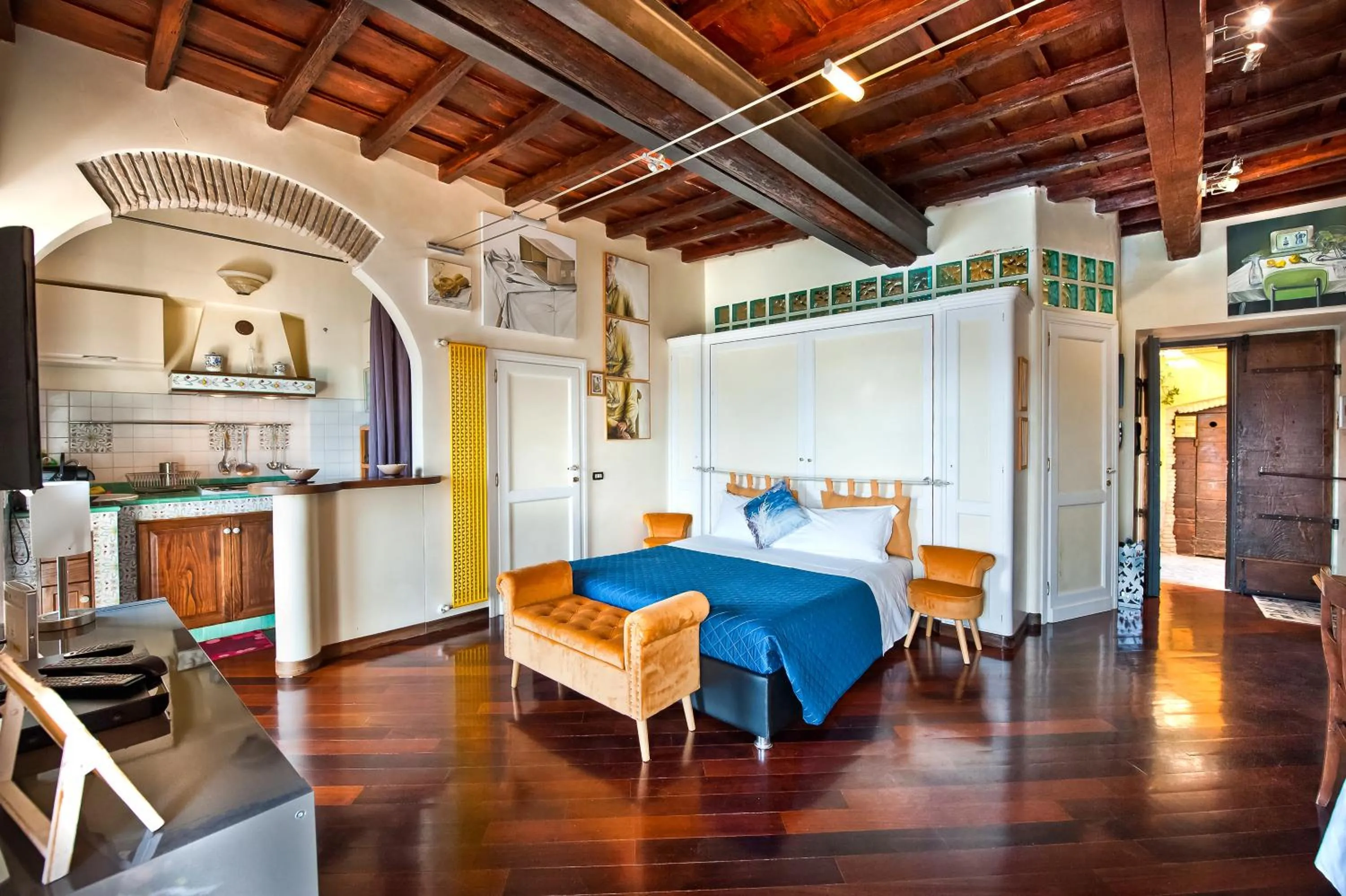 Bed in Atlantis Inn Castelgandolfo