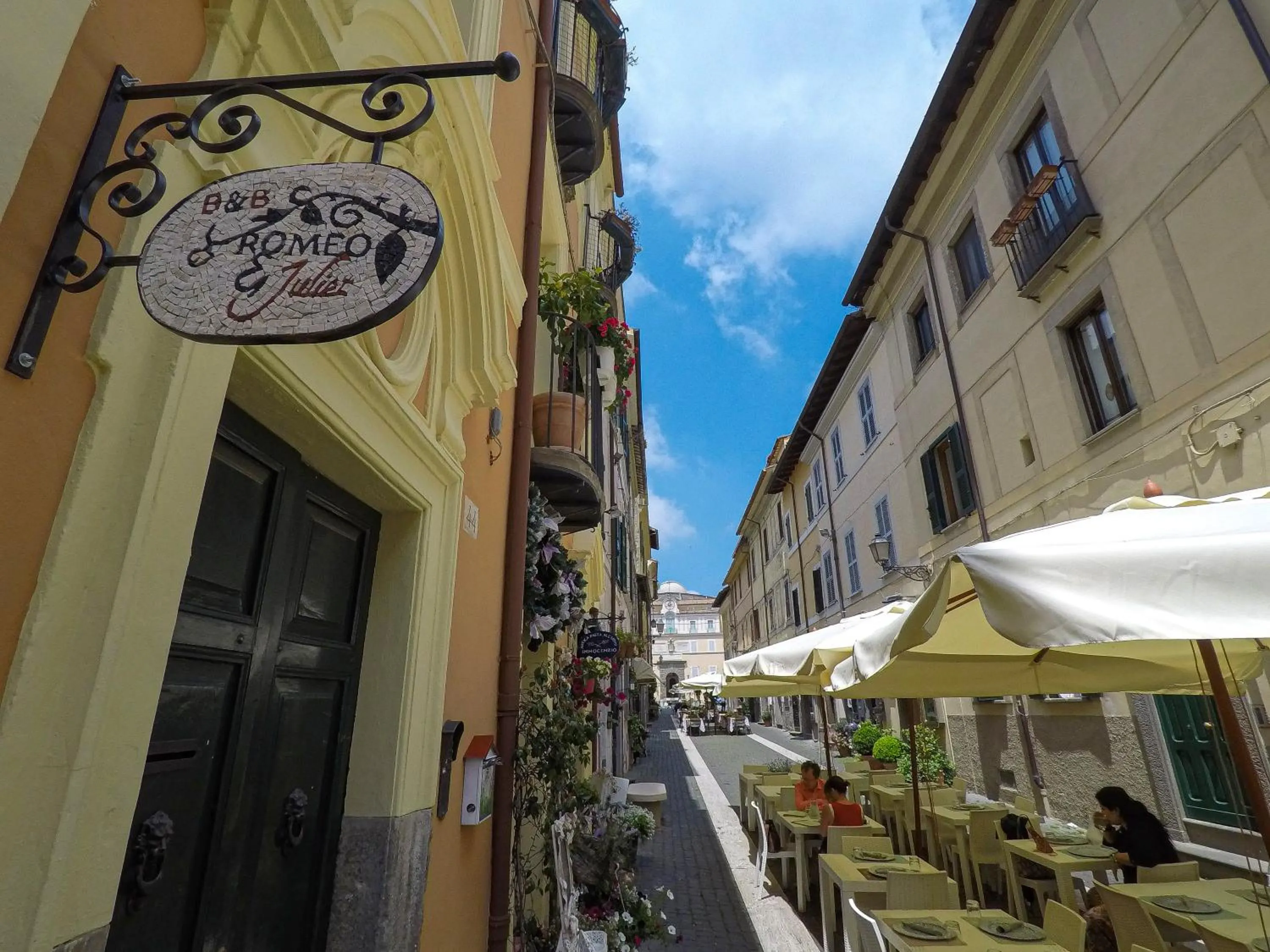 Neighbourhood in Atlantis Inn Castelgandolfo