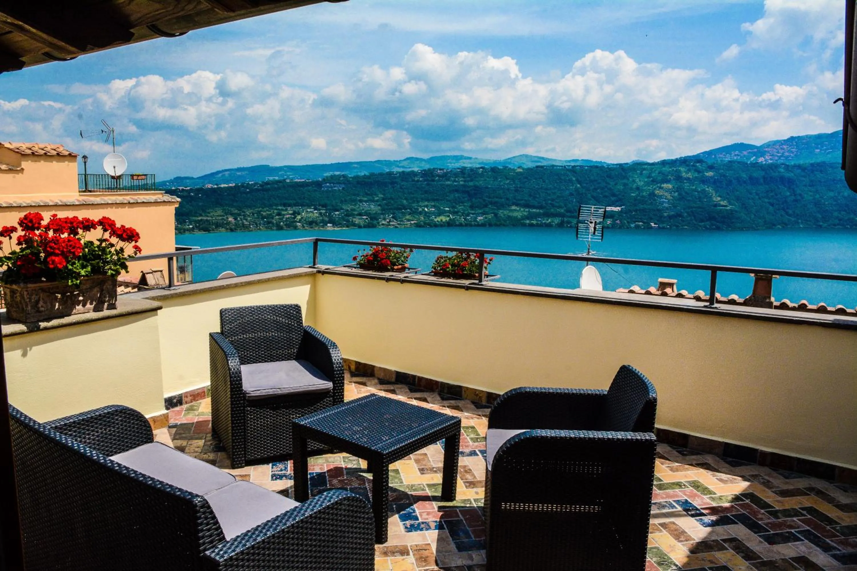 Lake view in Atlantis Inn Castelgandolfo