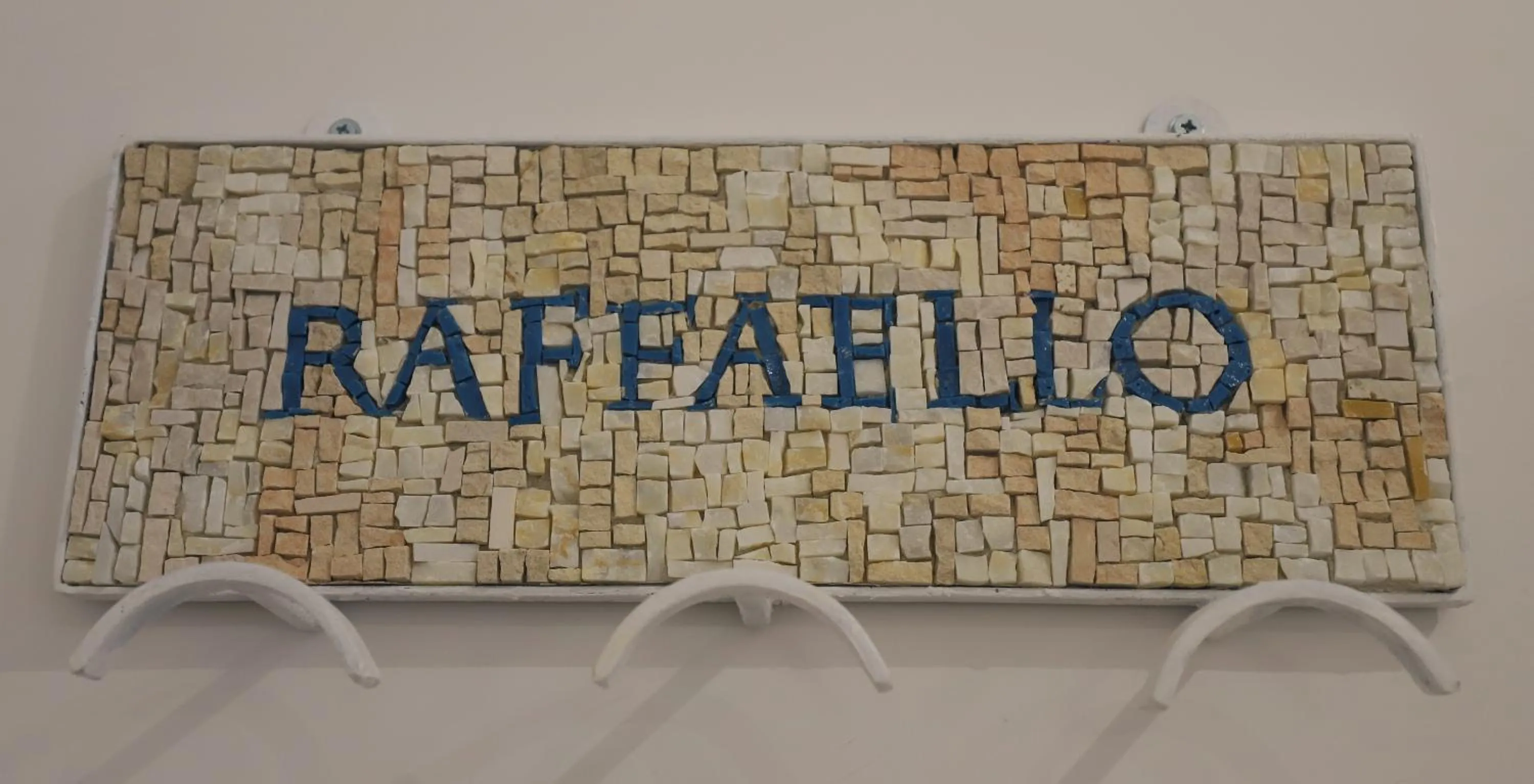 Logo/Certificate/Sign in Atlantis Inn Castelgandolfo