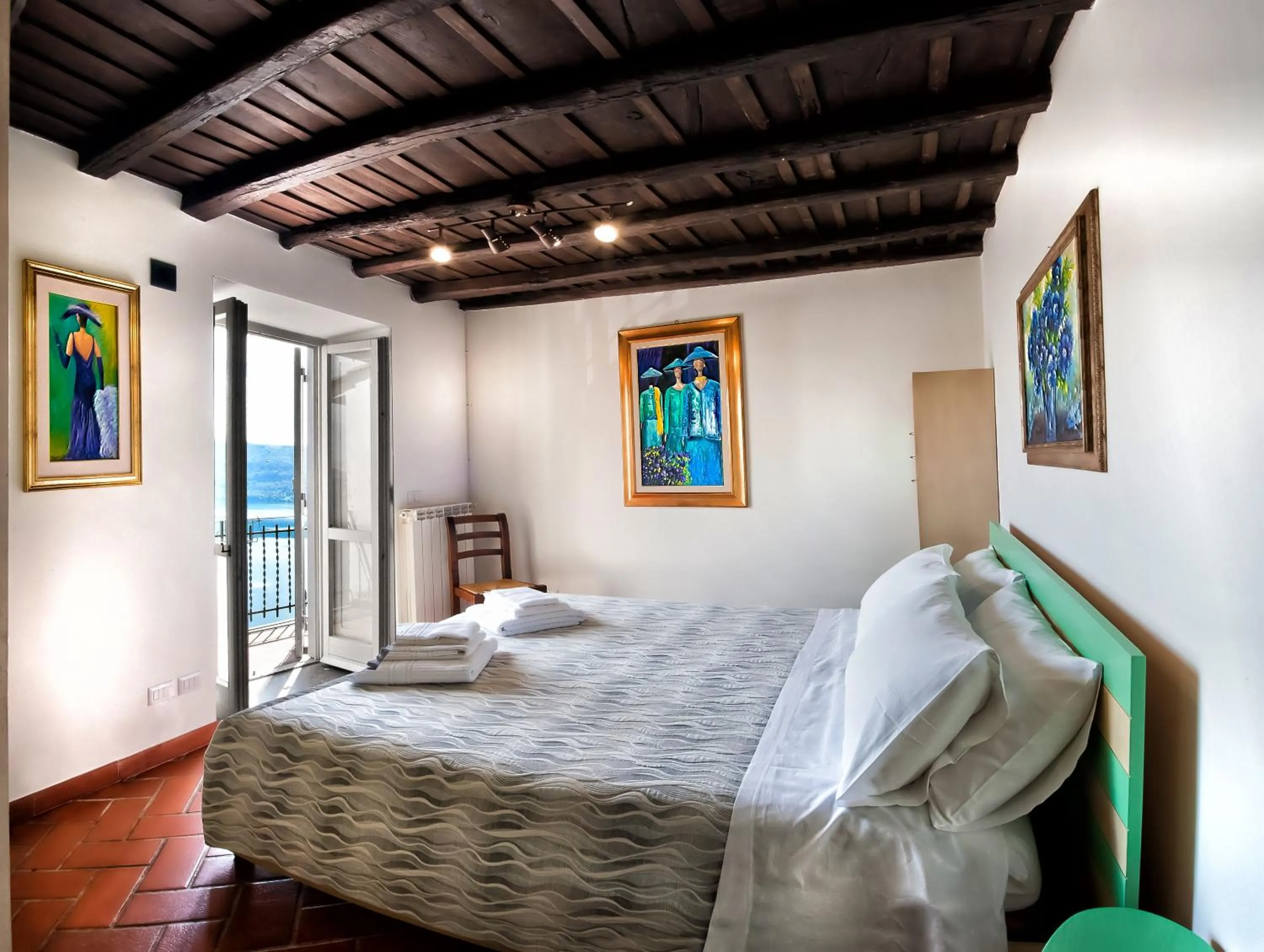 Bed in Atlantis Inn Castelgandolfo