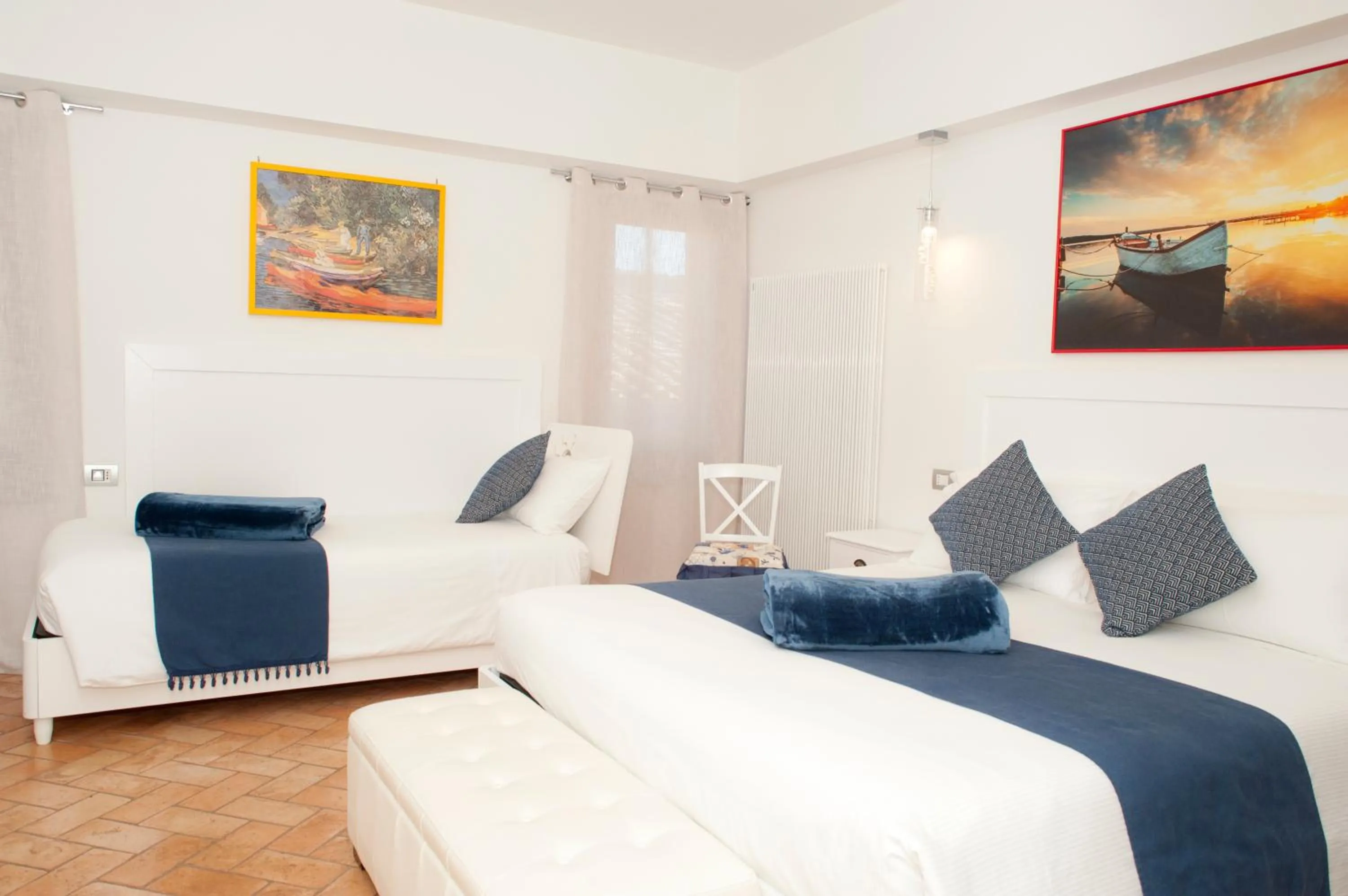 Bedroom, Bed in Atlantis Inn Castelgandolfo