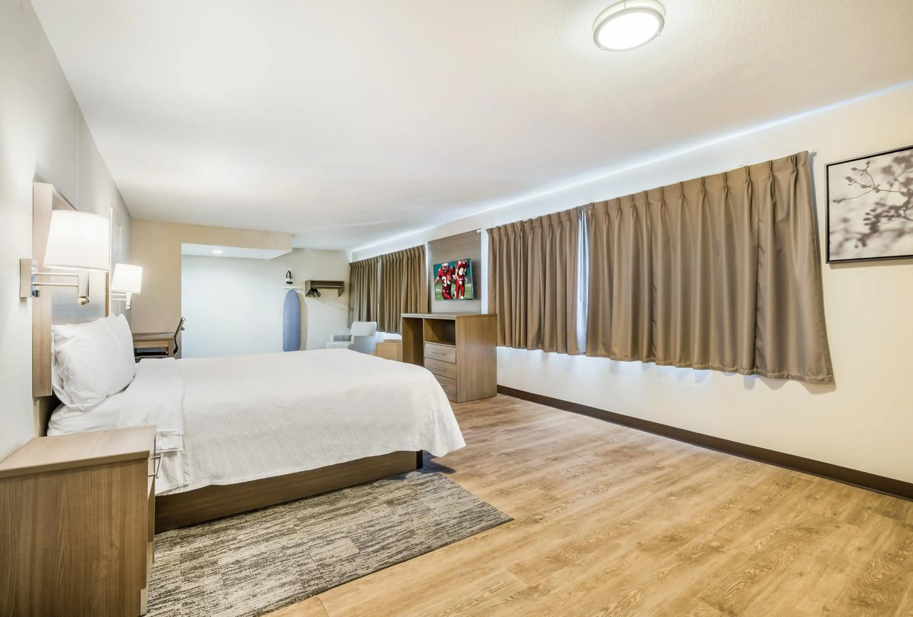 Bedroom, Bed in Days Inn by Wyndham Chula Vista-San Diego