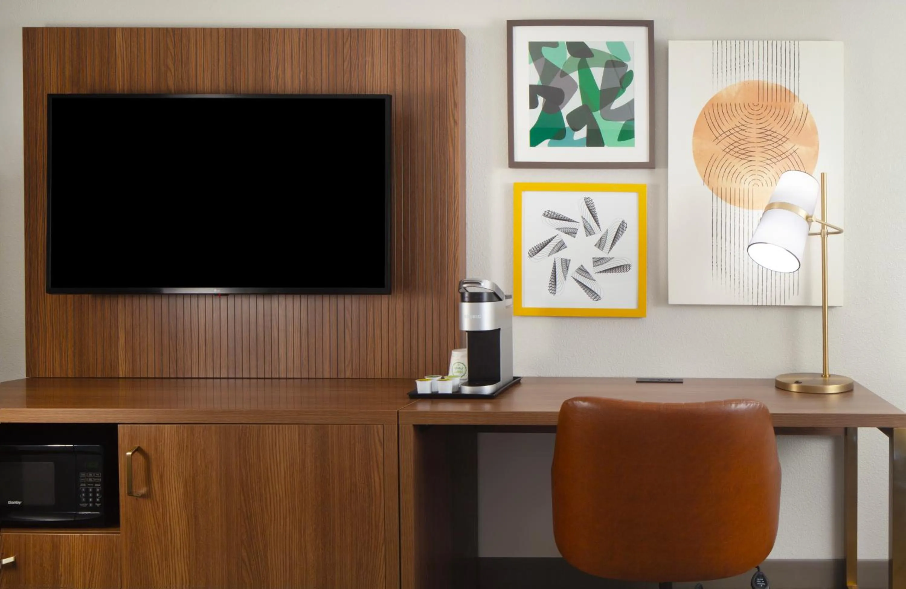 TV and multimedia in Holiday Inn Corpus Christi Arpt & Conf Ctr by IHG