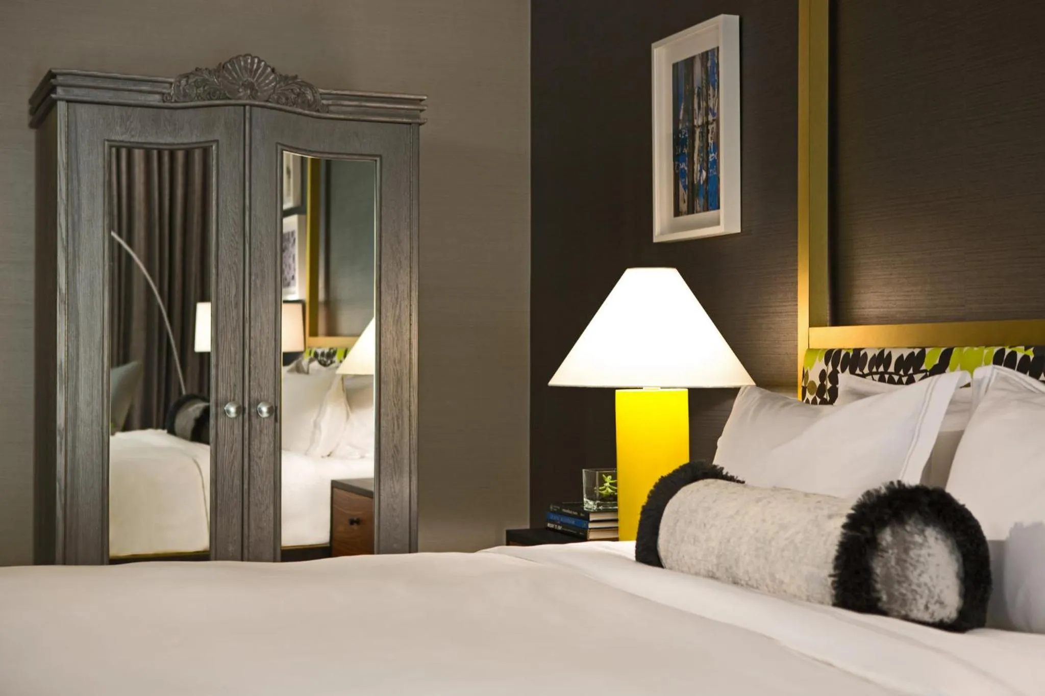 Photo of the whole room, Bed in Kimpton Brice Hotel by IHG