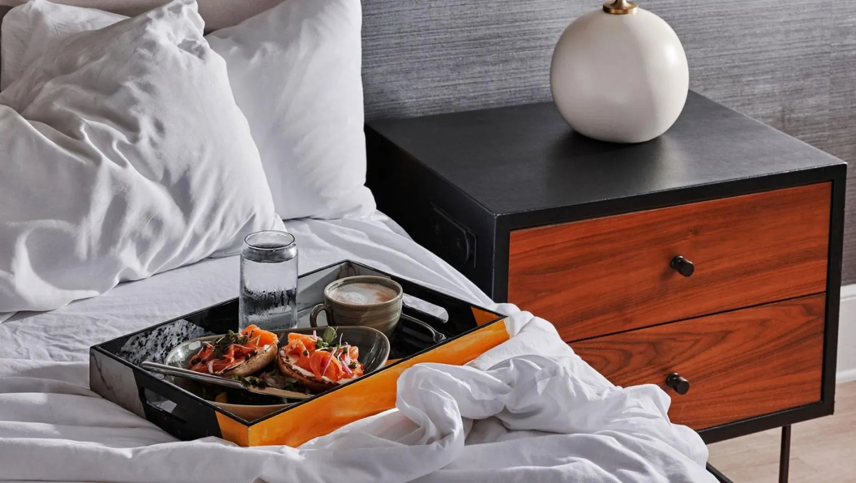 Food and drinks, Bed in Kimpton Brice Hotel by IHG